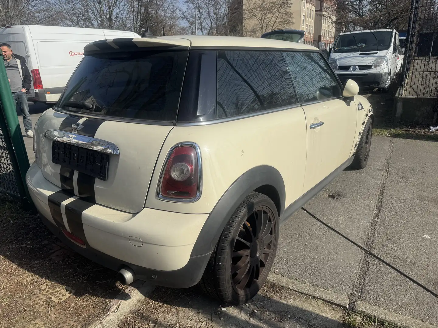 MINI One One          Getreibe schaden Alb - 2