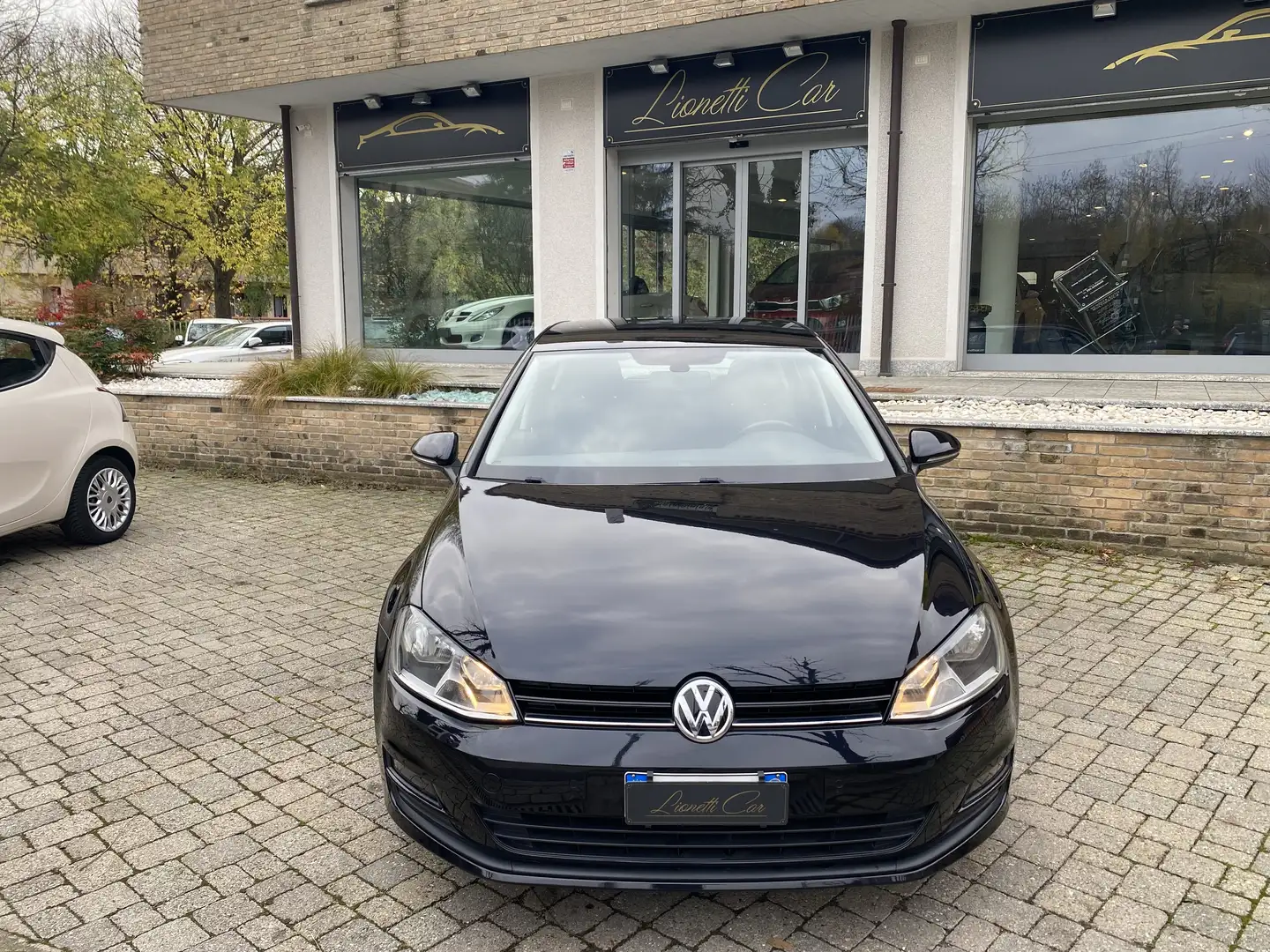 Volkswagen Golf VII 5p 1.6 tdi 110 Cv Comfortline Business DSG Nero - 2