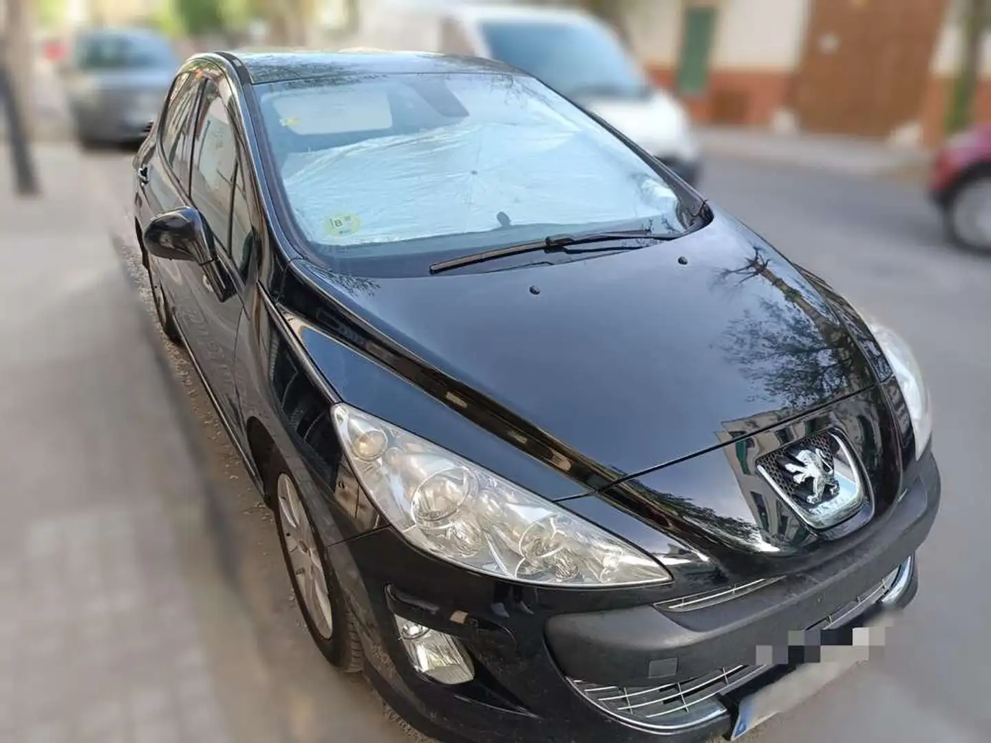 Peugeot 308 1.6HDI FAP Premium Negro - 2