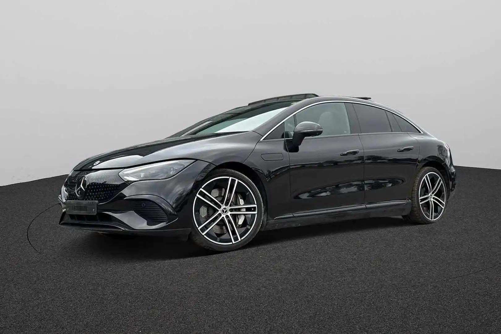 Mercedes-Benz EQE 350 Zwart - 1