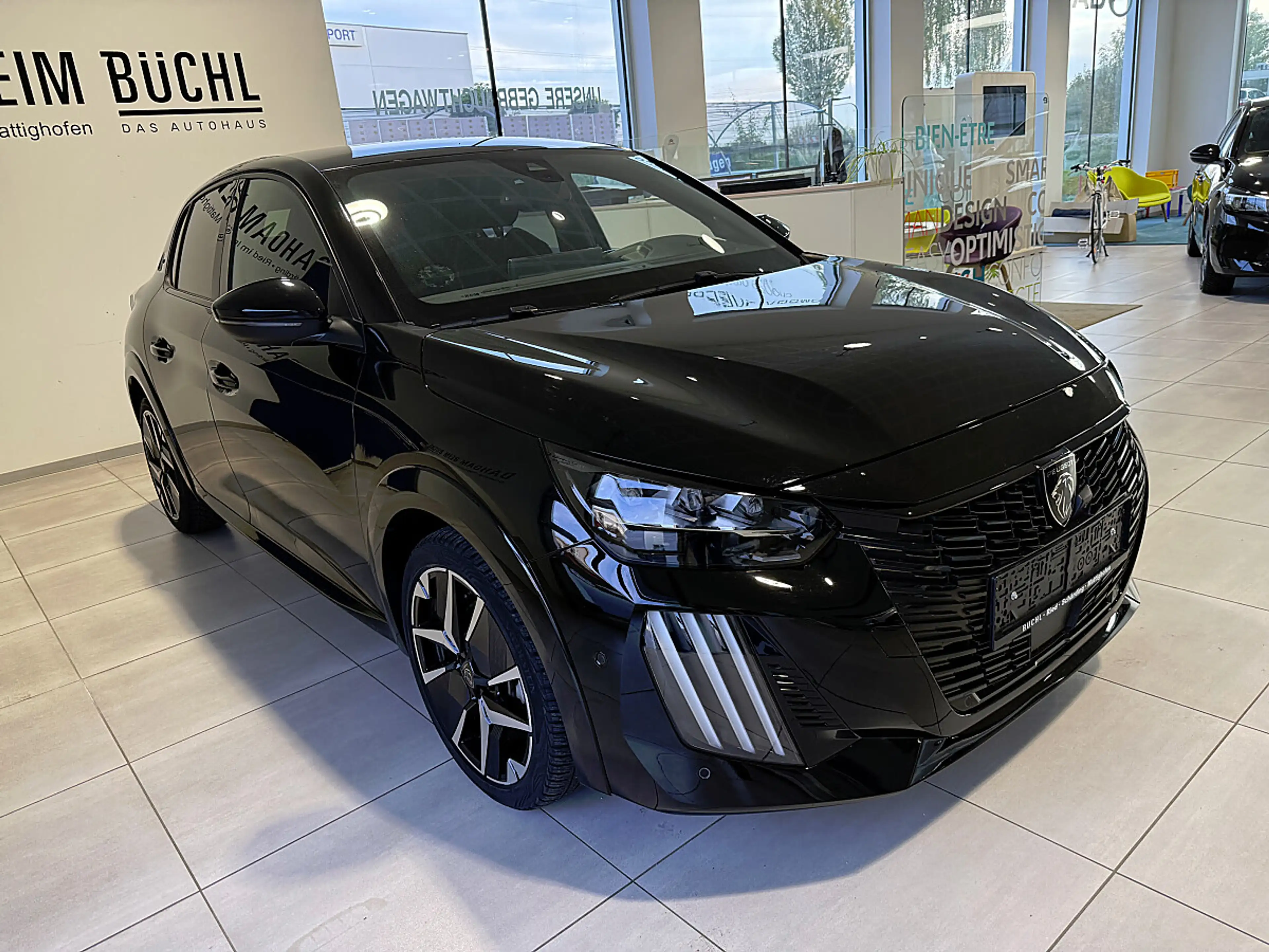 Peugeot 208 Hybrid 145 e-DCS6 GT — photo 3