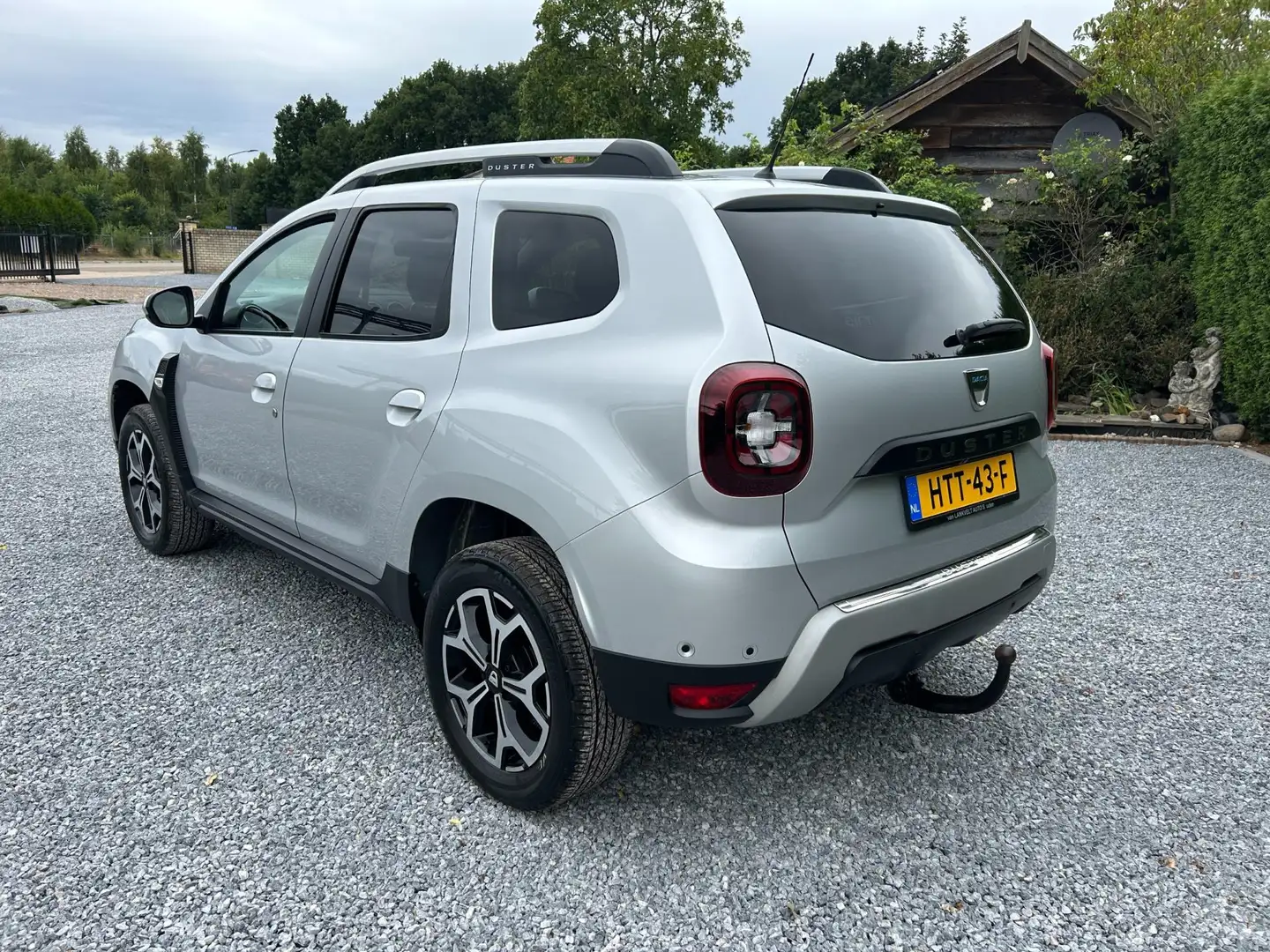 Dacia Duster 1.6 SCe Prestige navi, trekhaak Zilver - 2