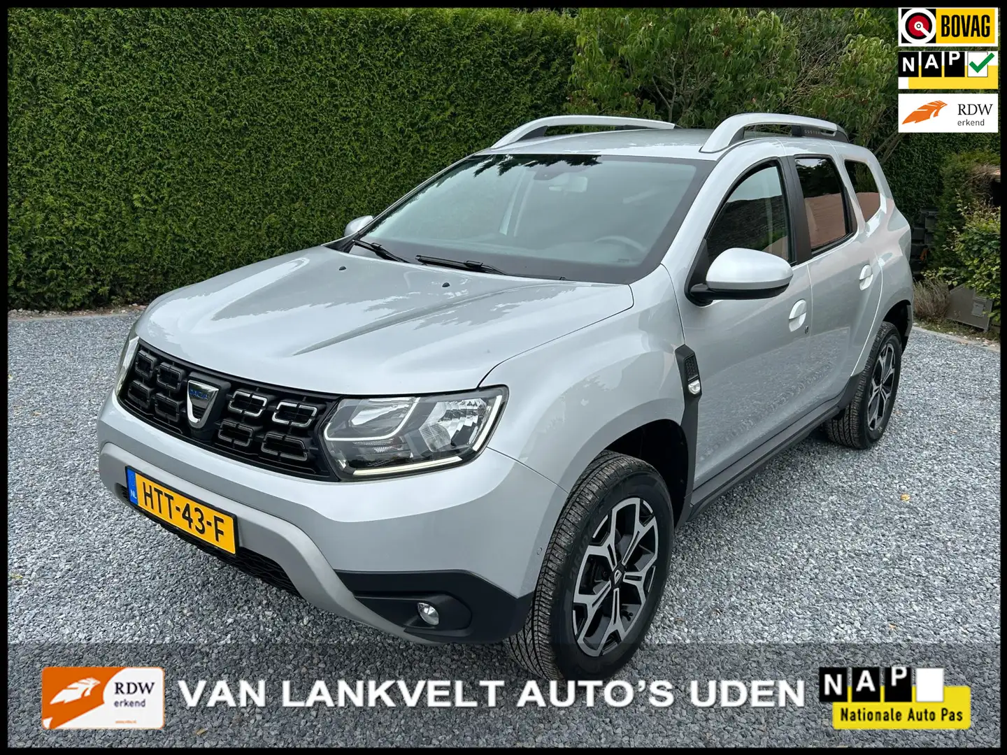 Dacia Duster 1.6 SCe Prestige navi, trekhaak Zilver - 1