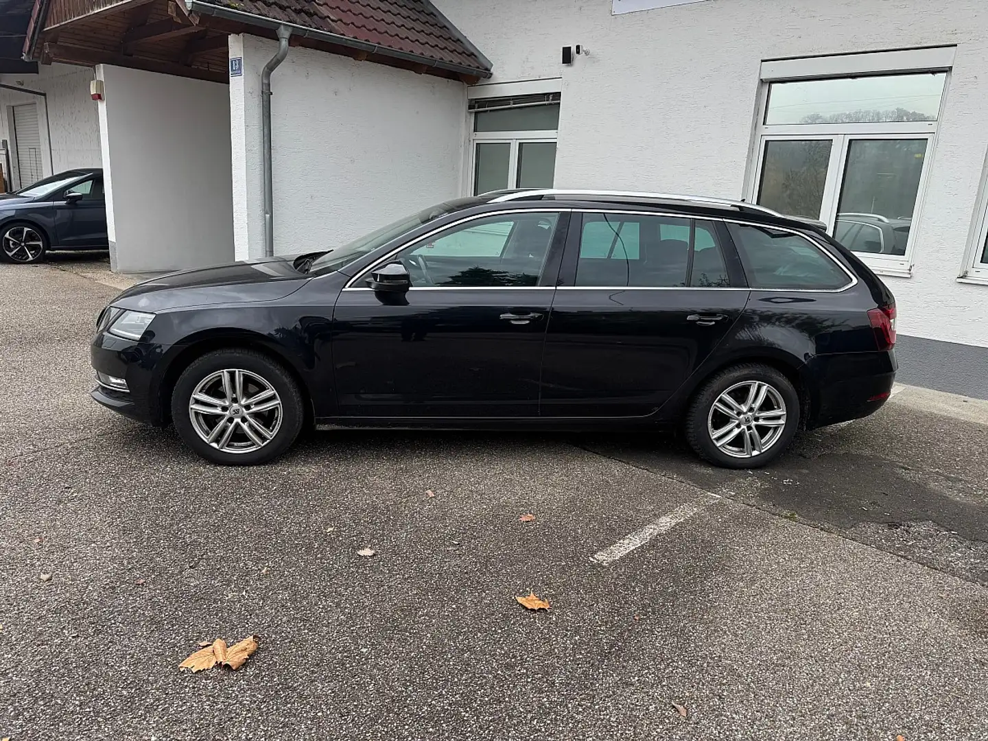 Skoda Octavia Combi 1,6 TDI Style Limited DSG Netto Export 82... Schwarz - 2