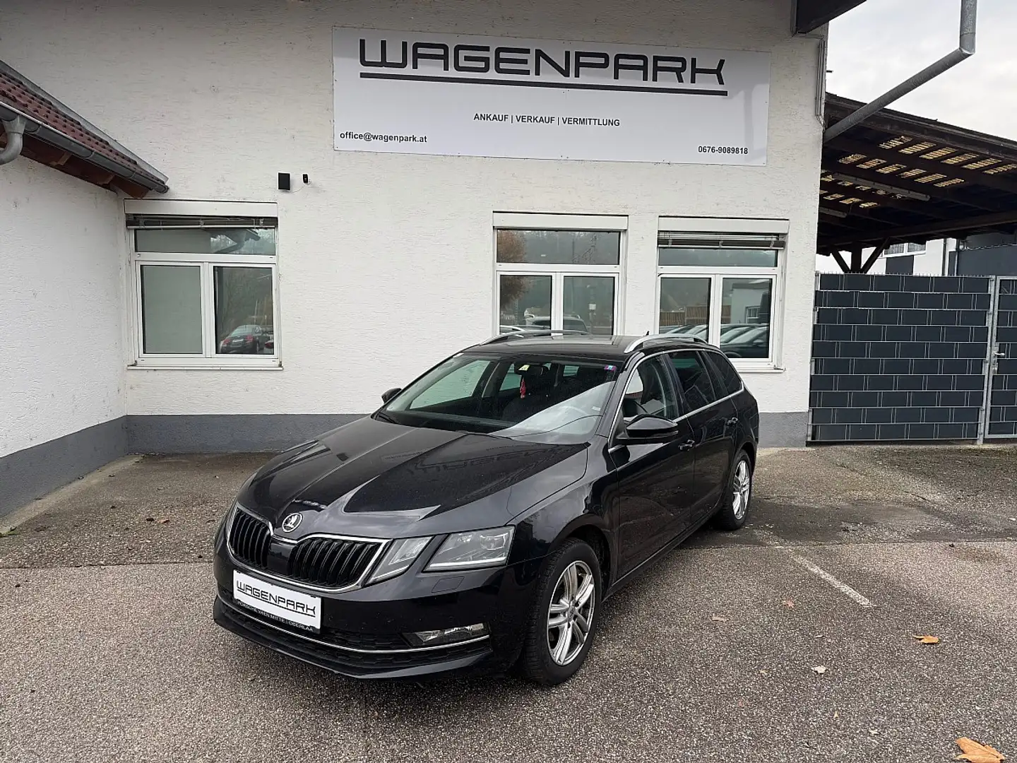 Skoda Octavia Combi 1,6 TDI Style Limited DSG Netto Export 82... Schwarz - 1