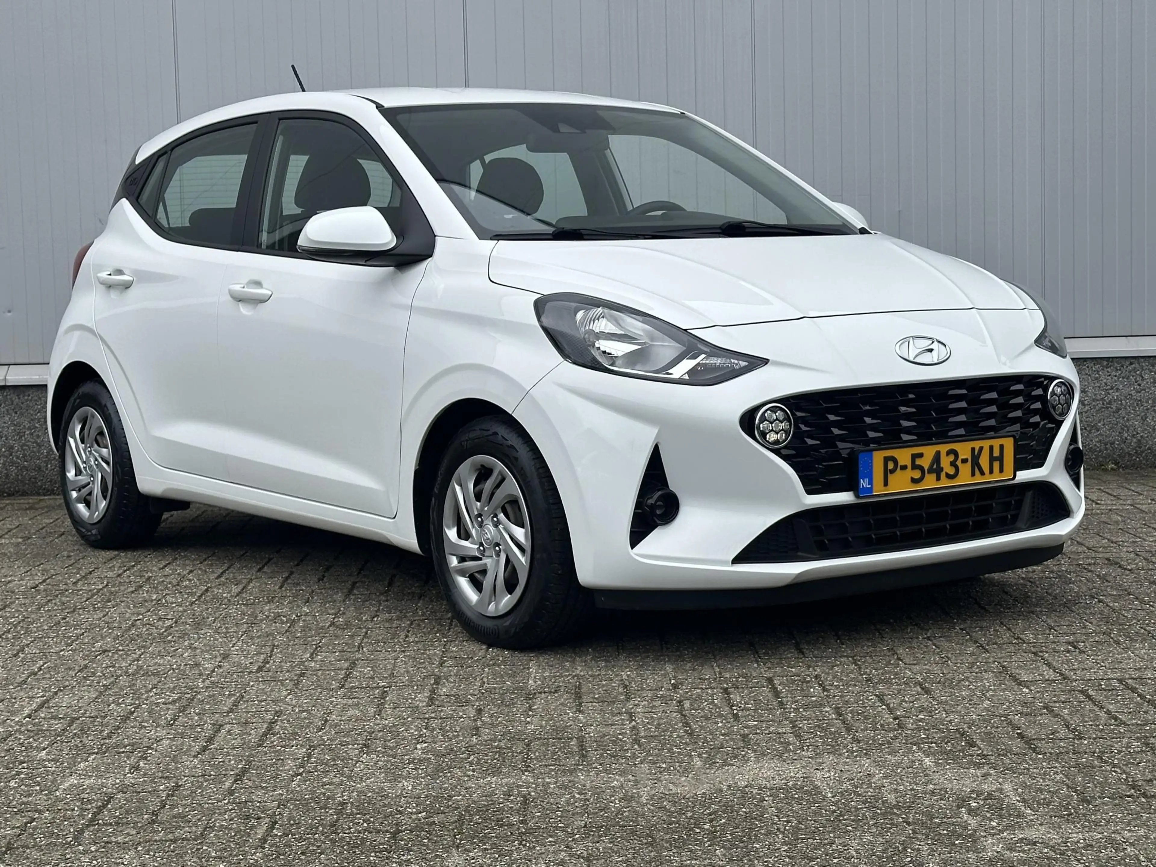 Hyundai i10 1.0 Comfort / Apple Carplay/Android Auto / Airco / — photo 16