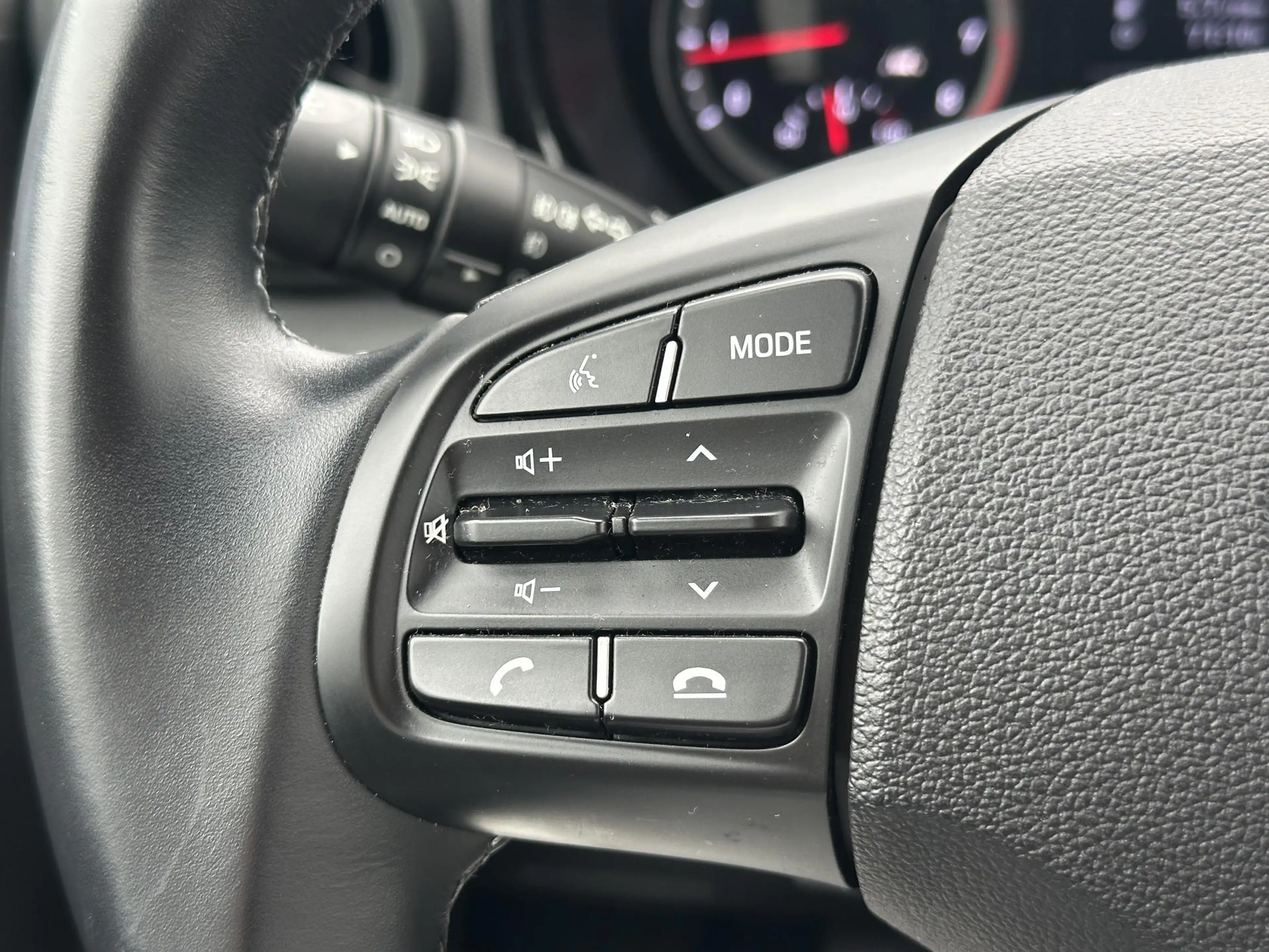 Hyundai i10 1.0 Comfort / Apple Carplay/Android Auto / Airco / — photo 9