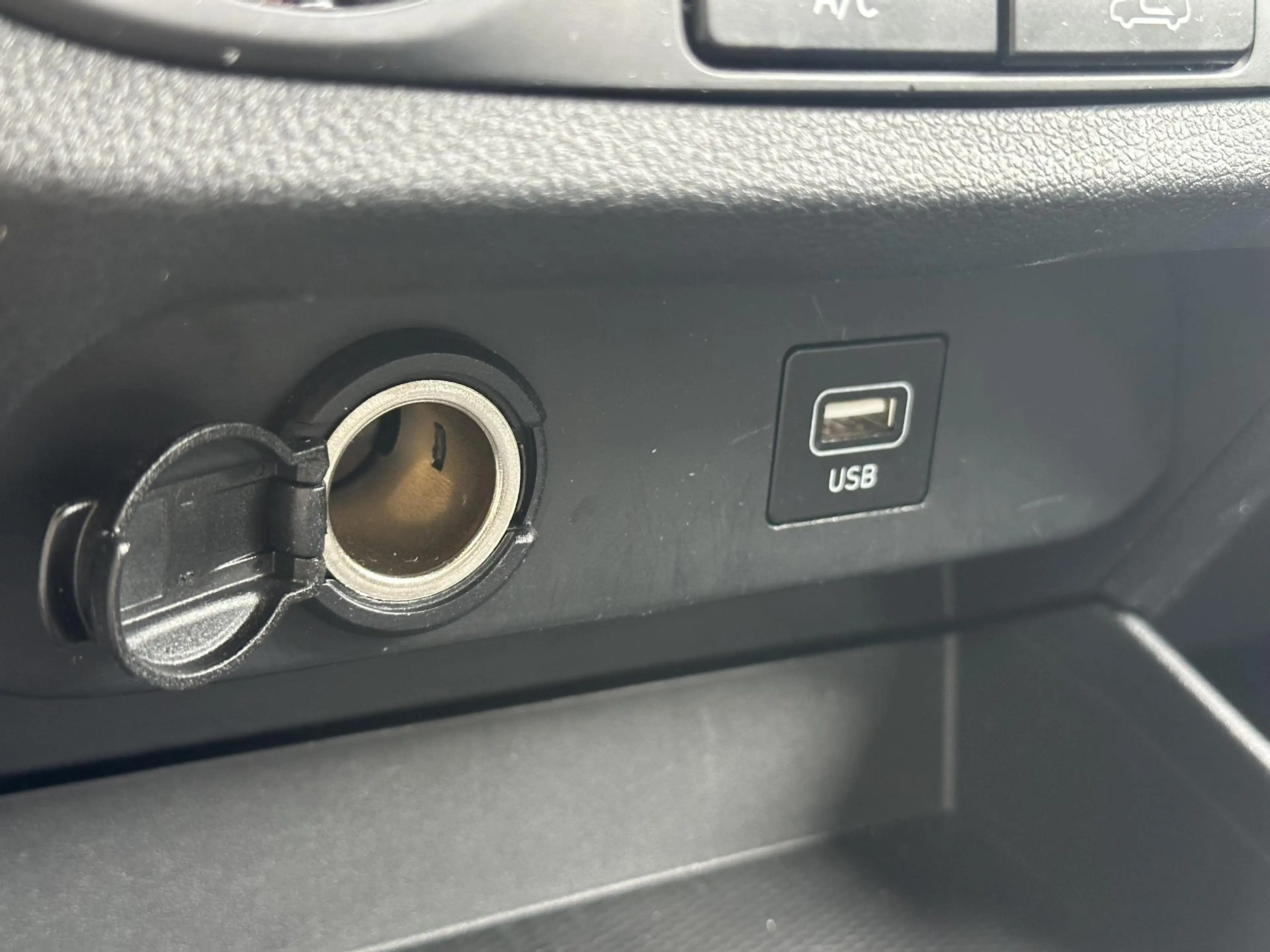 Hyundai i10 1.0 Comfort / Apple Carplay/Android Auto / Airco / — photo 26