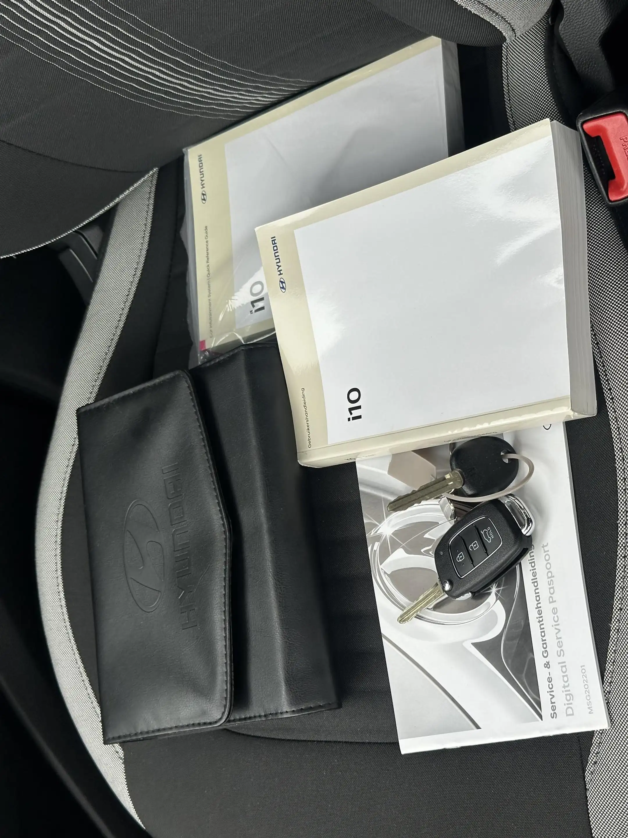 Hyundai i10 1.0 Comfort / Apple Carplay/Android Auto / Airco / — photo 5