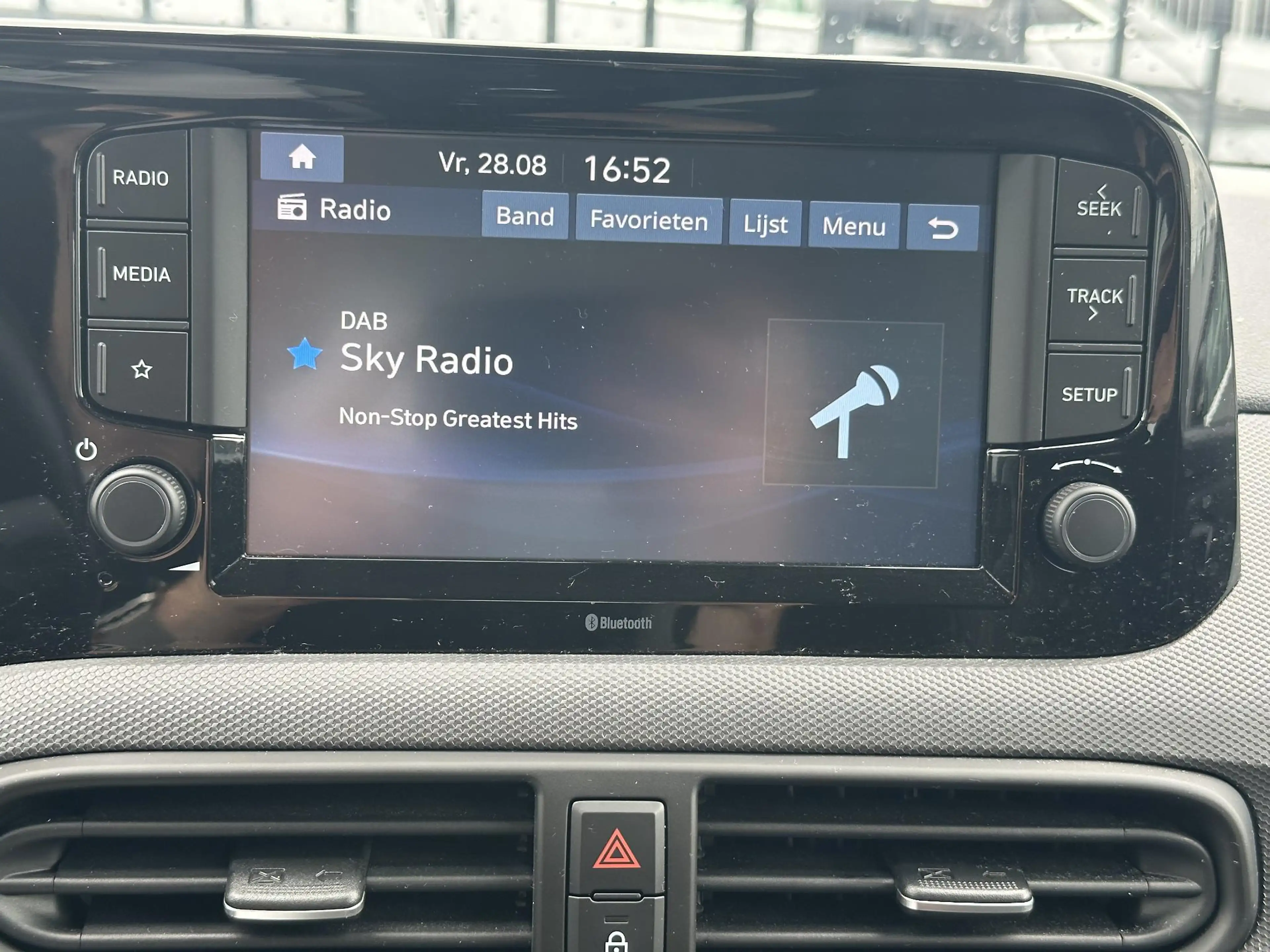 Hyundai i10 1.0 Comfort / Apple Carplay/Android Auto / Airco / — photo 28