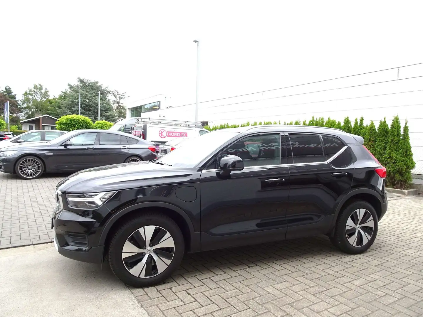Volvo XC40 1.5T4 Recharge Inscription PANODAK,TREKH,CARPLAY Noir - 2