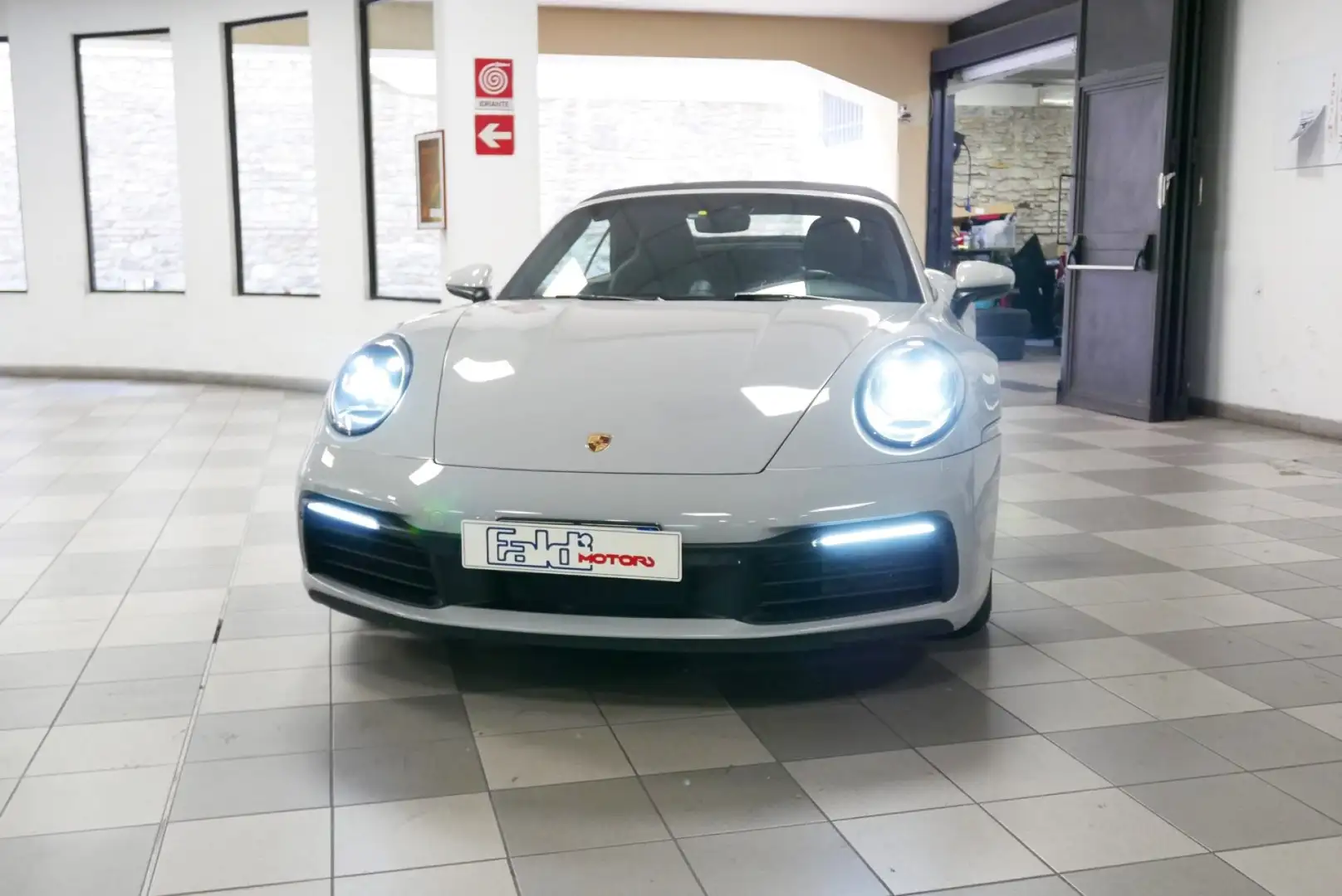 Porsche 911 Carrera S Cabriolet Blanc - 2