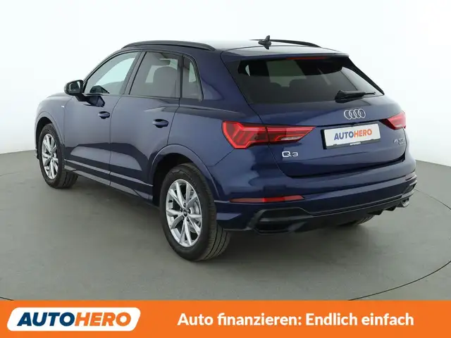 Audi Q3 view 4