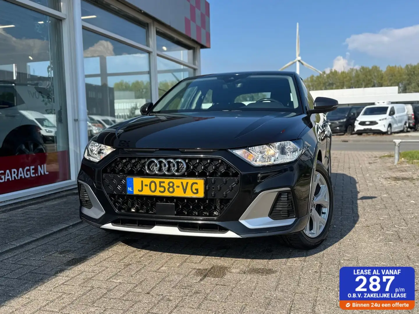 Audi A1 citycarver (Q1) 30 TFSI epic Automaat Zwart - 1