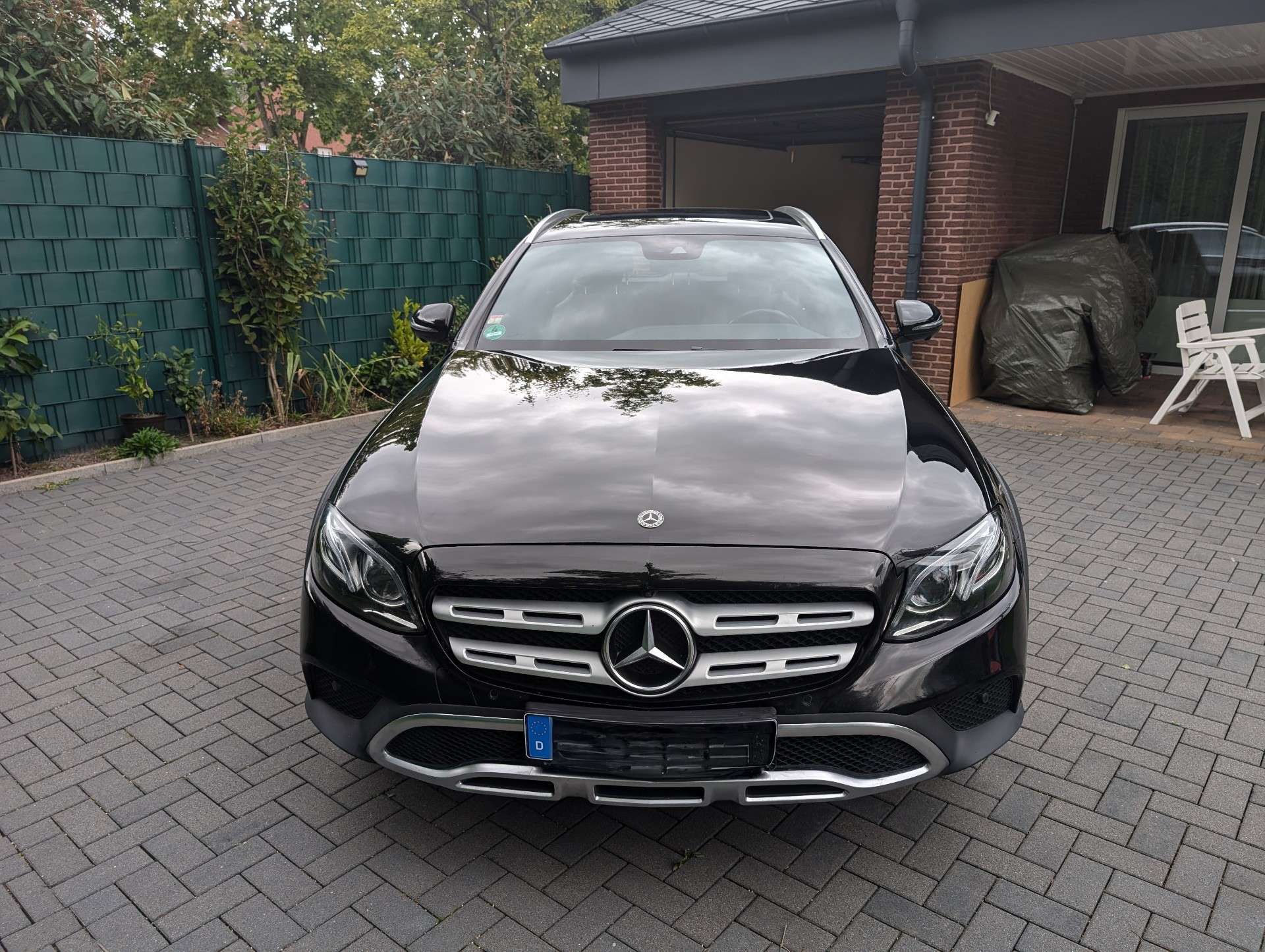 Second hand Mercedes Benz E-Class 