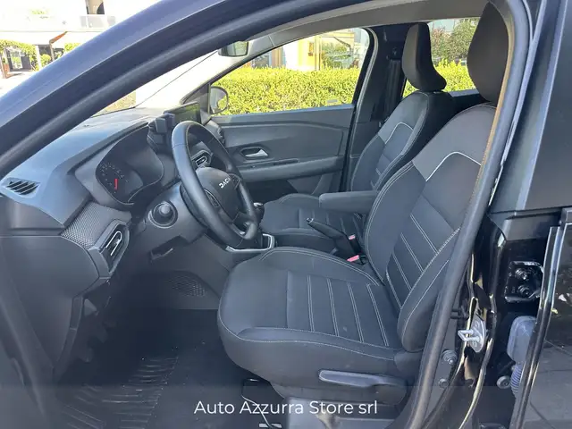 Dacia Sandero view 8