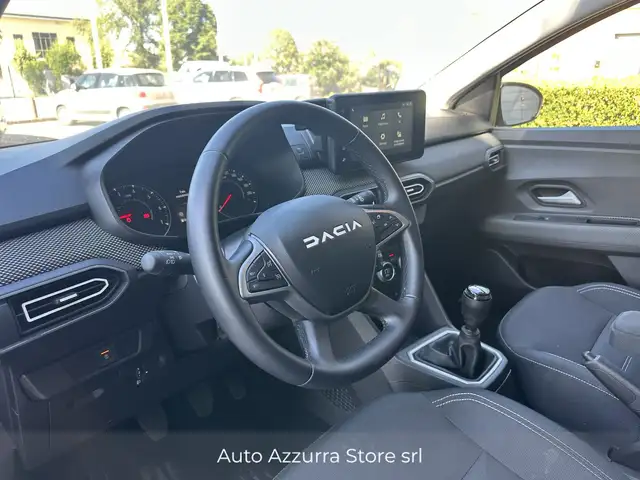 Dacia Sandero view 10