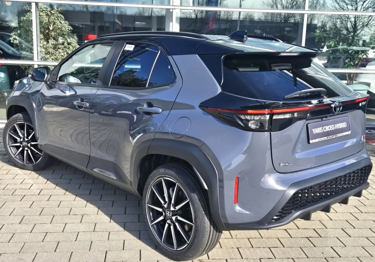 Toyota Yaris Cross Hybrid 130 1.5 VVT-i GR Sport 3