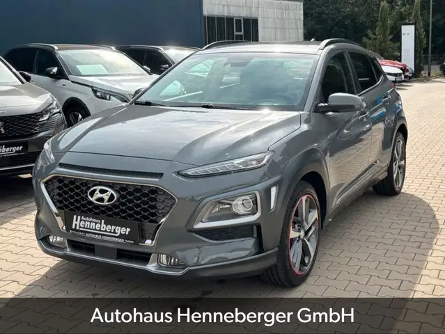 Hyundai KONA Premium 4WD | SHZ | 8x bereift