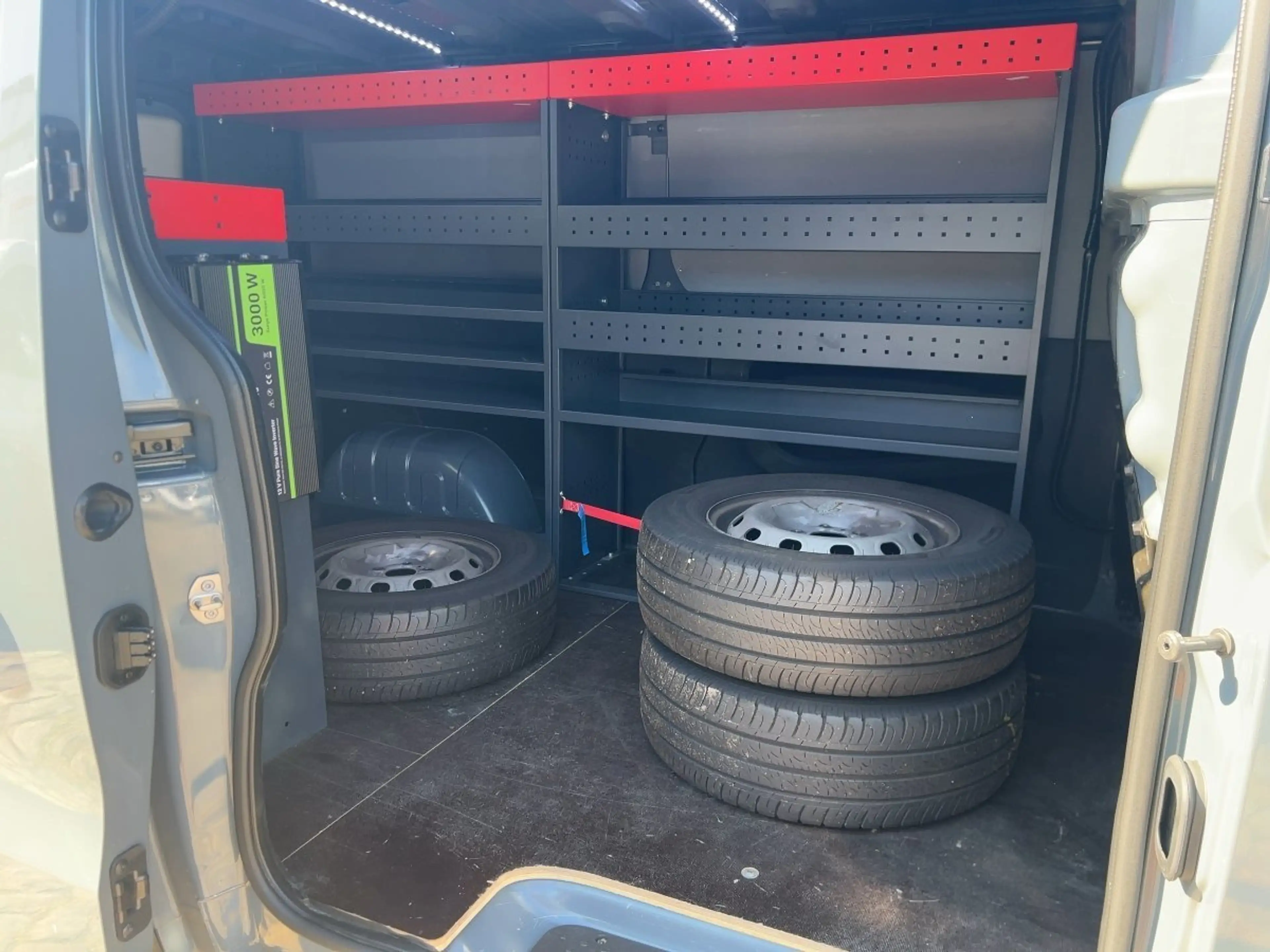 Nissan Primastar 3,0t dCi 150 DPF L2H1 N-Connecta AHK PDC — photo 9