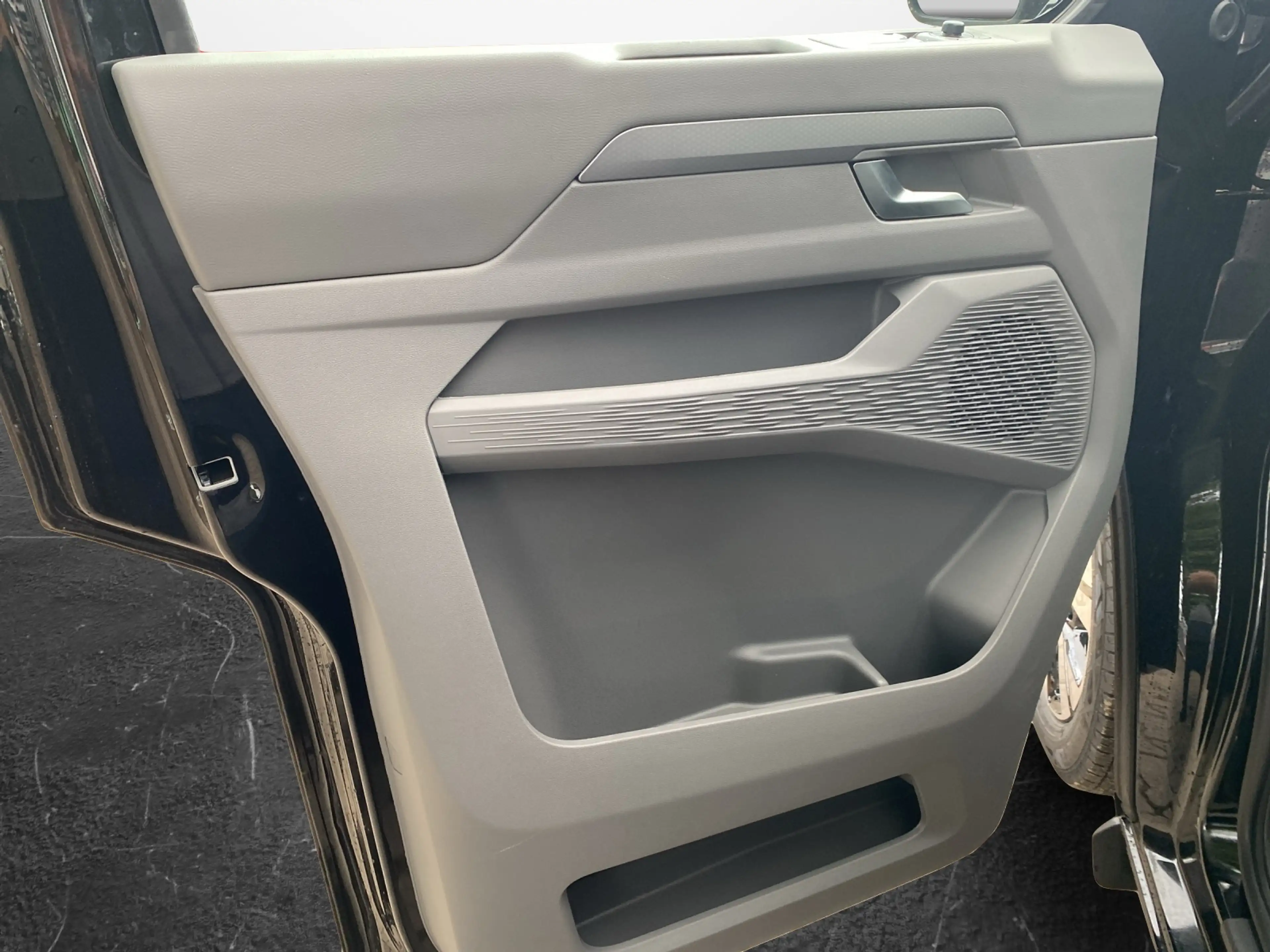 Volkswagen T7 Caravelle 2.0 TDI Automatik Style lang 4MOTION — photo 7