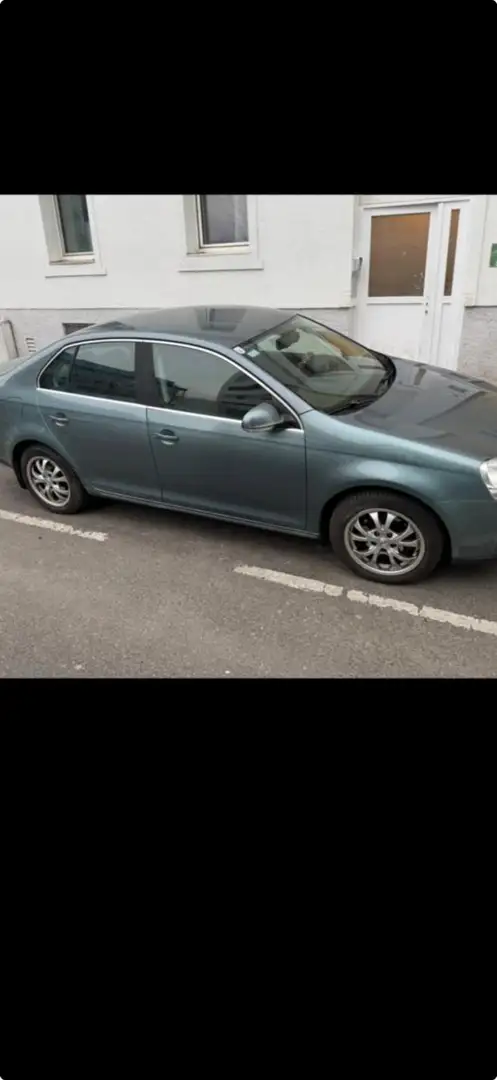 Volkswagen Jetta 1,9 Comfortline TDI DPF DSG - 1