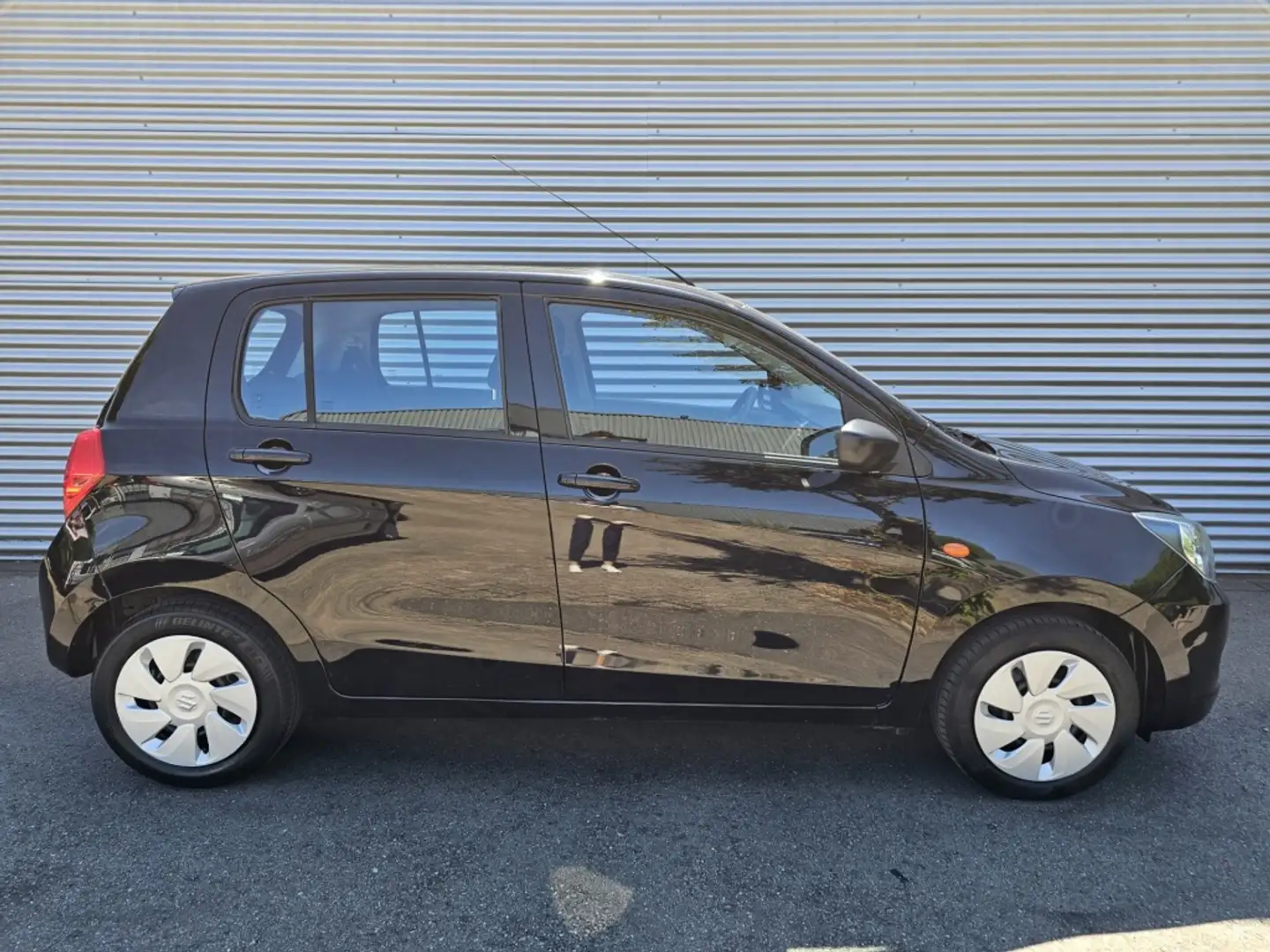 Suzuki Celerio 1.0 Comfort Noir - 1