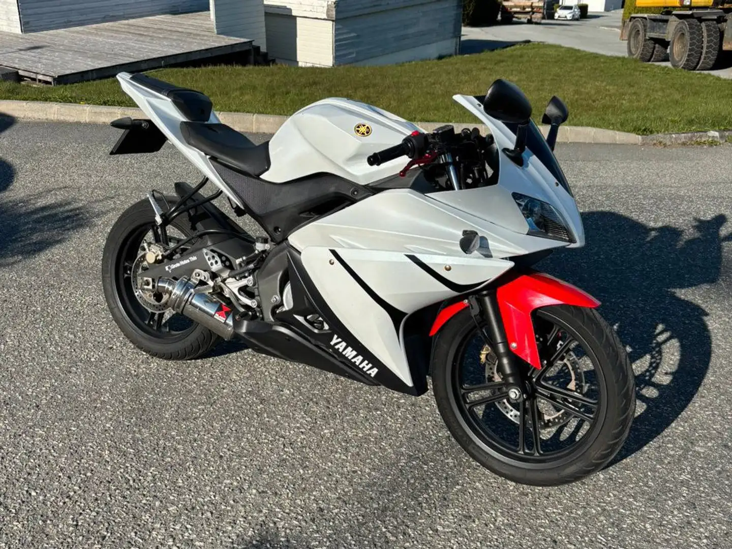 Yamaha YZF-R125 Alb - 1