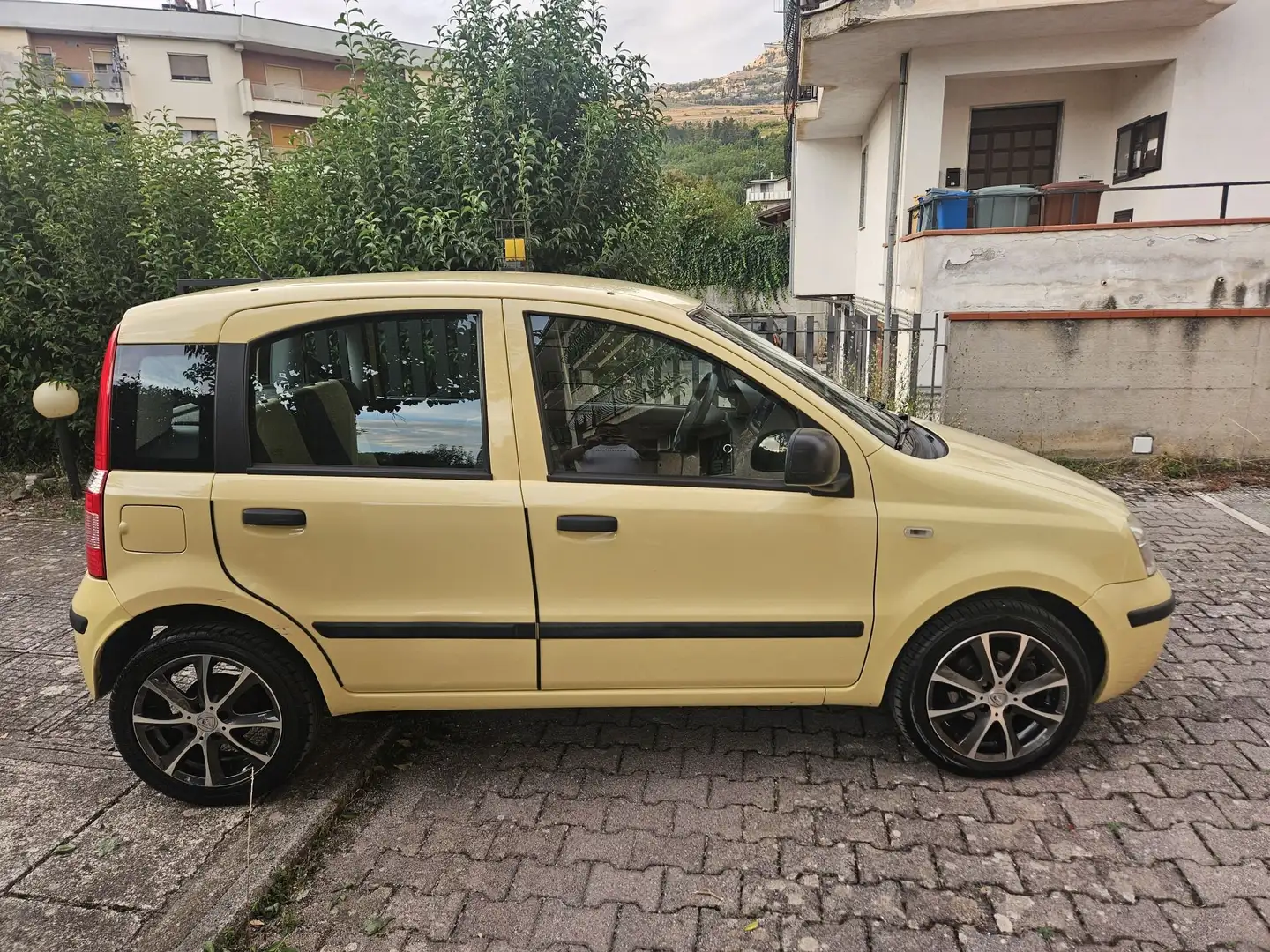 Fiat Panda Panda 1.2 Dynamic 69cv Giallo - 2
