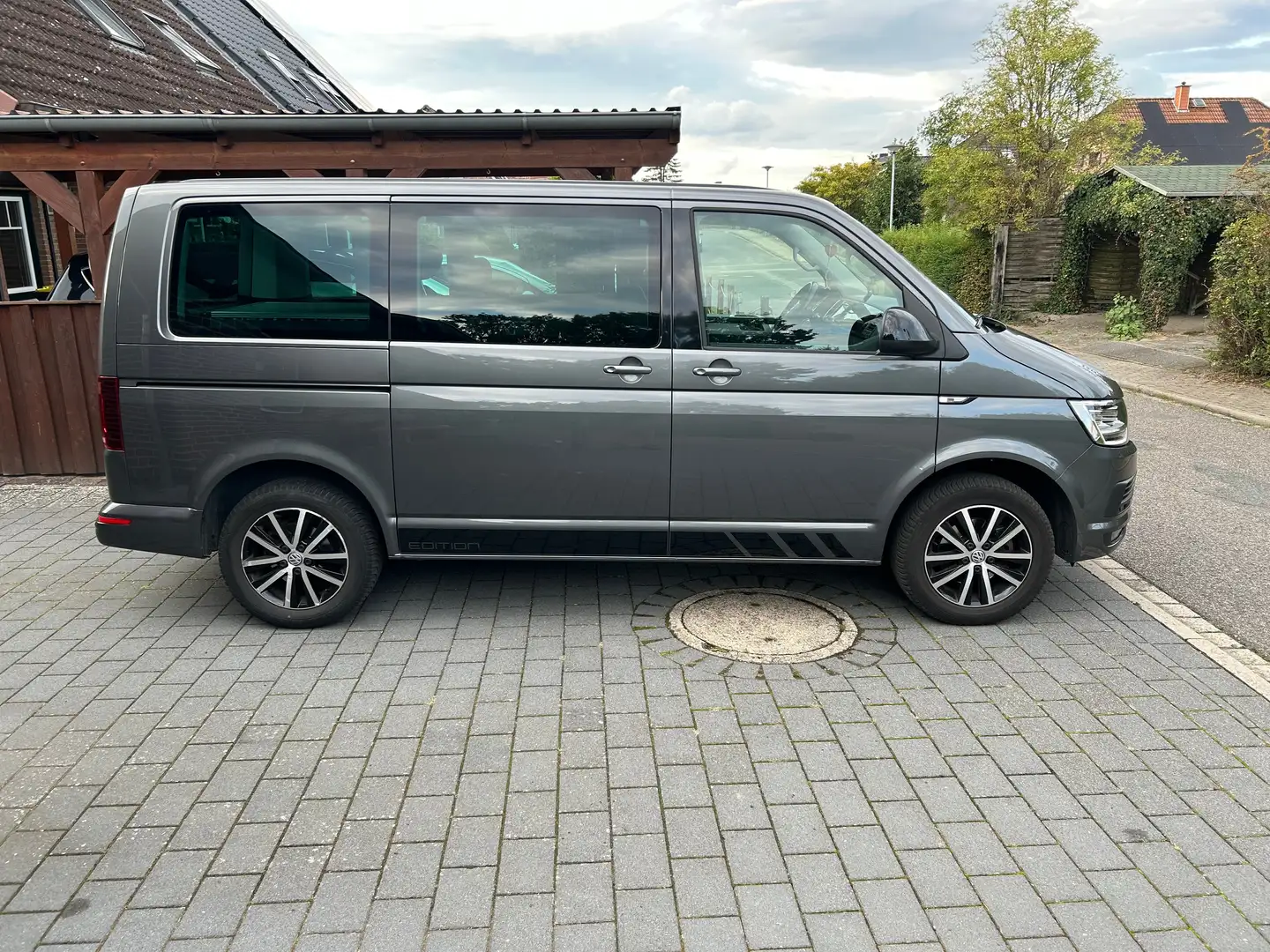 Volkswagen T6 Multivan Transporter T6 TDI BMT DSG Kurz Comfortline Grau - 1