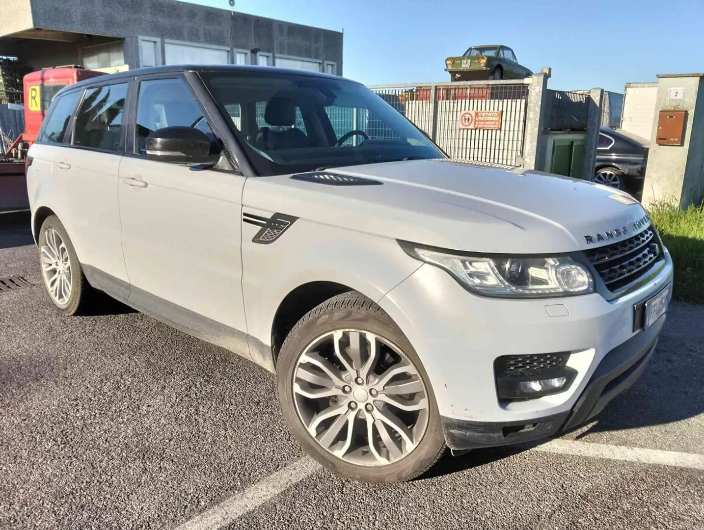 Land Rover Range Rover Sport 3.0 SDV6 HSE Dynamic Белый - 2