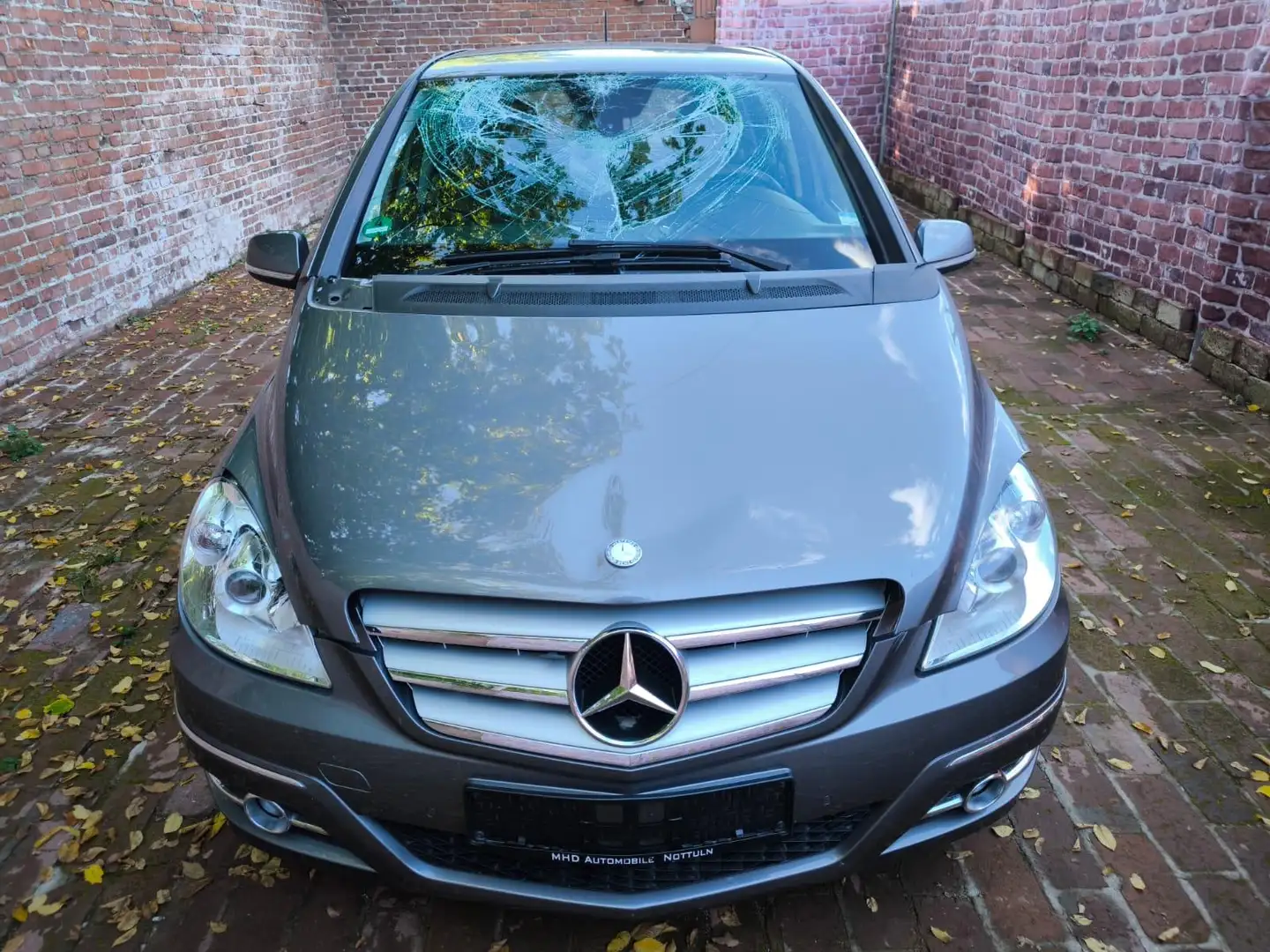 Mercedes-Benz B 180 1.7i Automatik AirbagsOk startet und fährt Gris - 2
