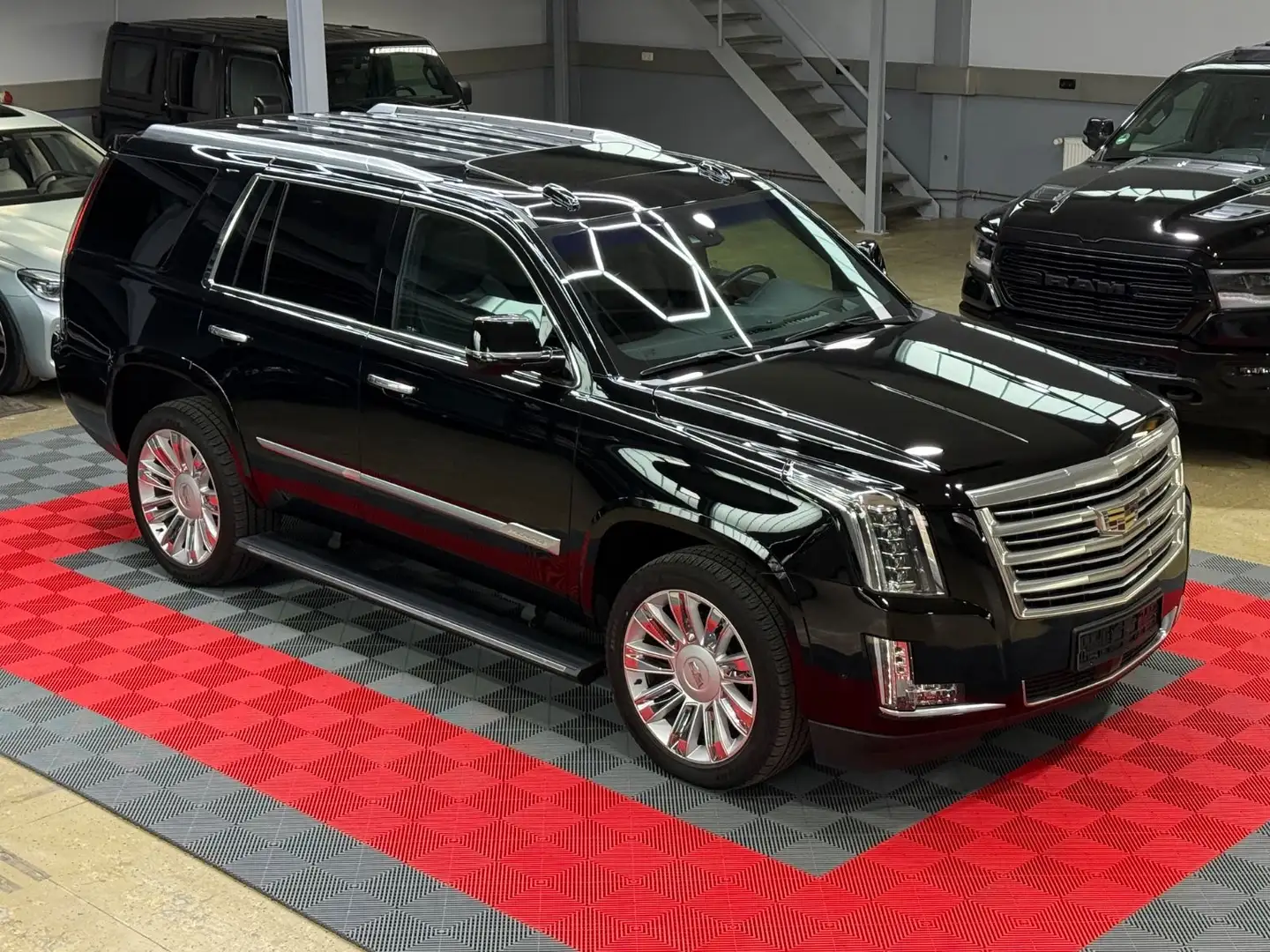 Cadillac Escalade 6.2 V8 Platinum 7-Sitzer LPG-PRINS Voll Negro - 1