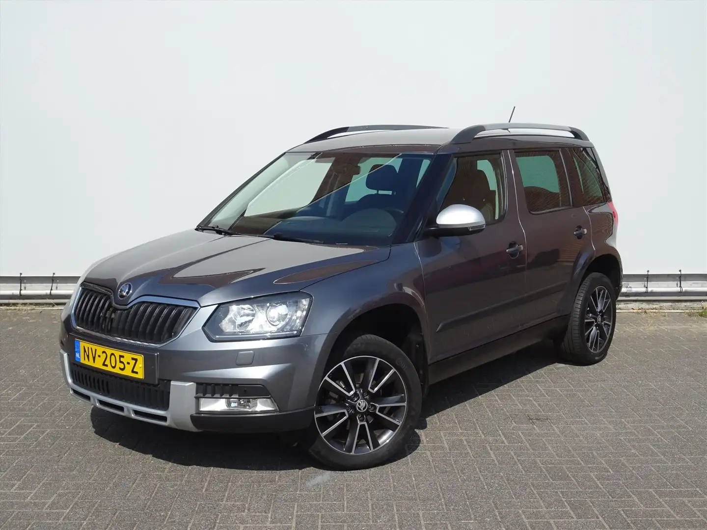 Skoda Yeti 1.4 TSI Greentech 125pk DSG-7 Drive [Trekhaak ] Grijs - 1
