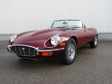 Jaguar E-Type V12 Serie III seit 1990 in Famili...