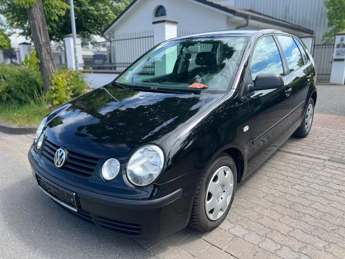 Volkswagen Polo IV Basis**Tüv Neu **5 Tür**Euro 4 Zwart - 1
