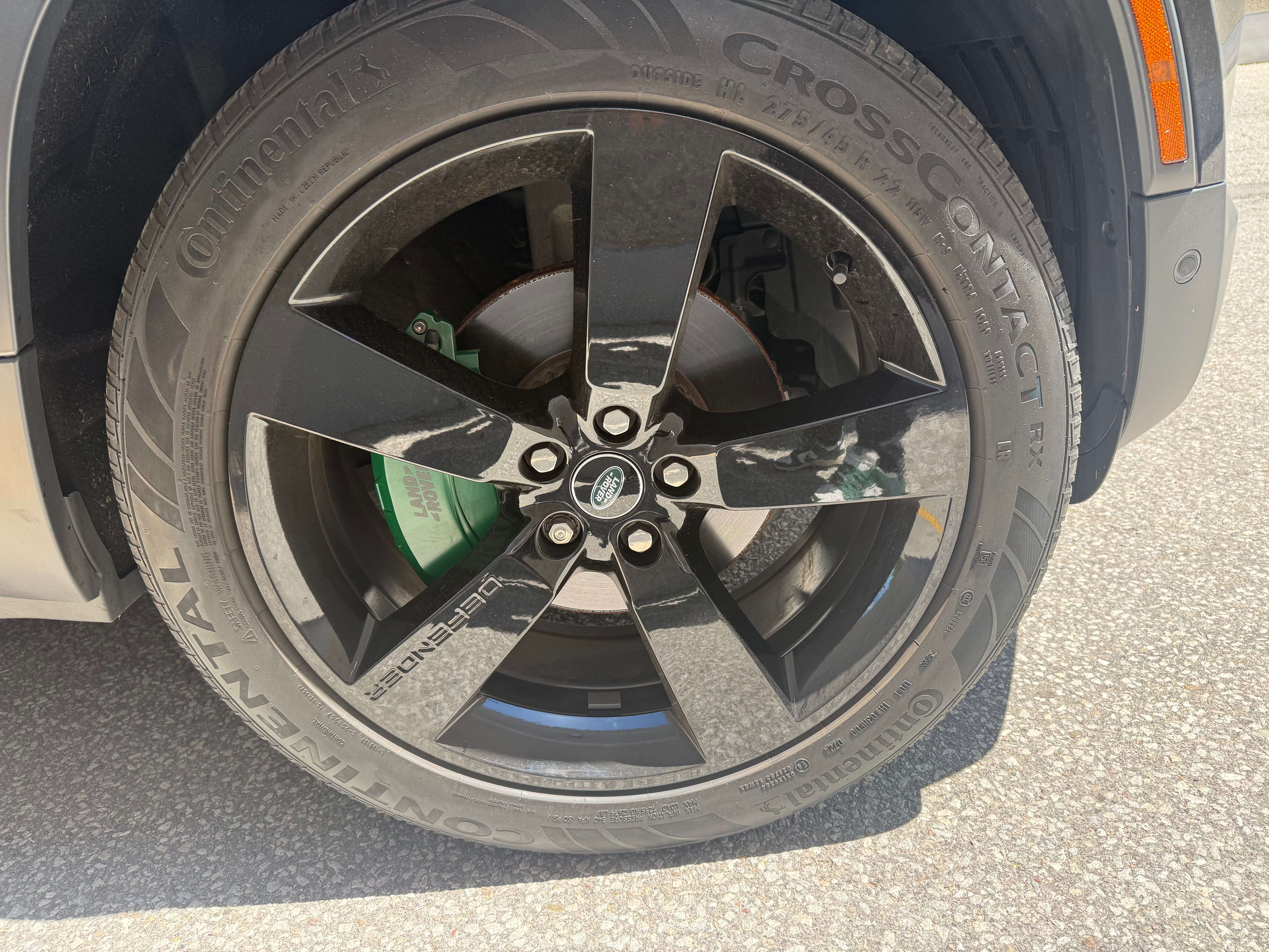 2024 Land Rover Defender S thumb 12