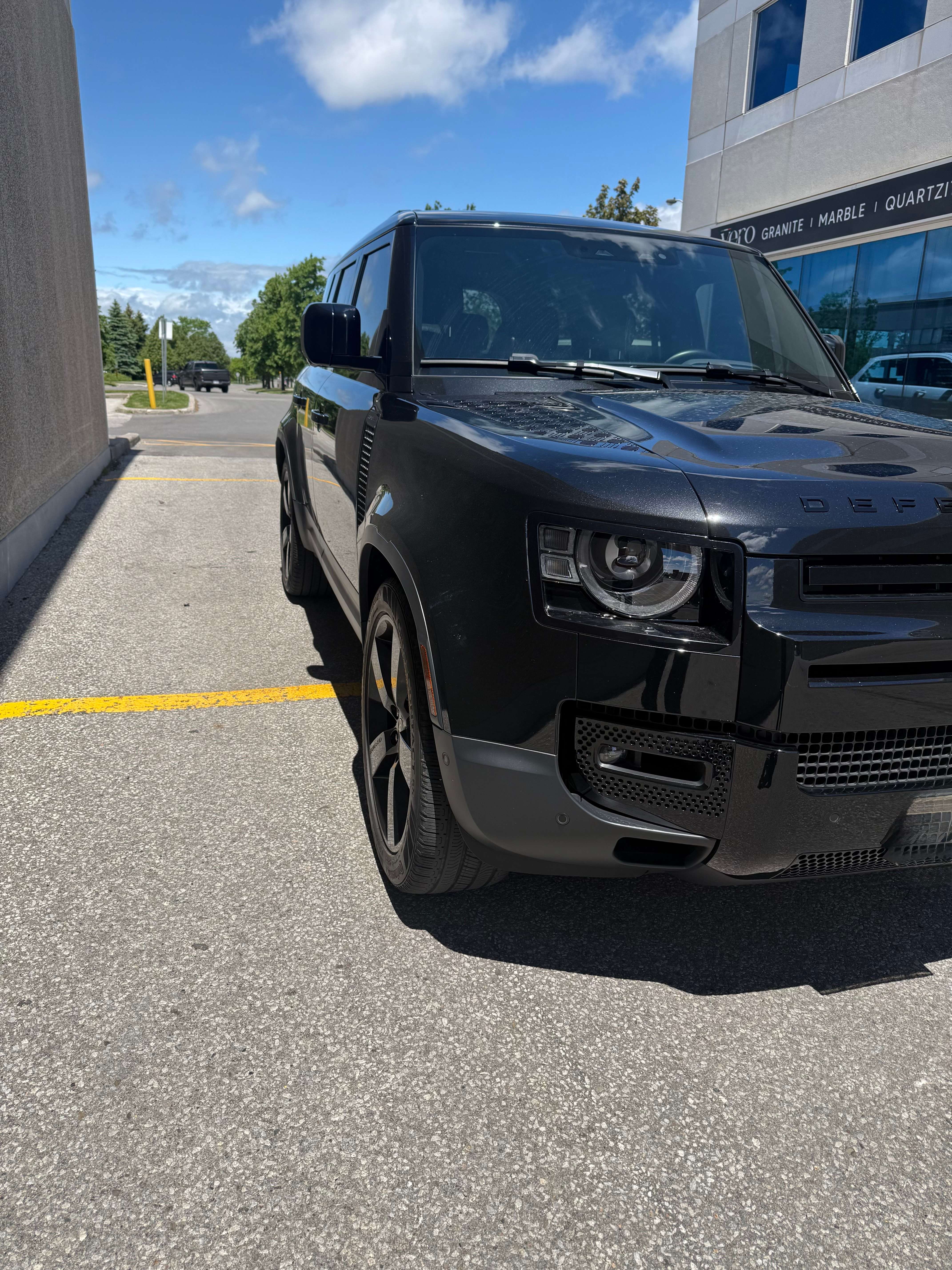 2024 Land Rover Defender S thumb 11