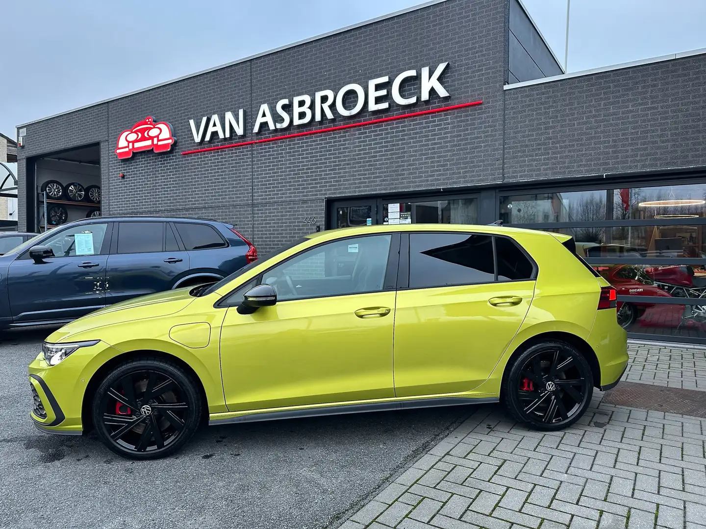 Volkswagen Golf GTE 1.4 TSi Plug-In Hybrid 245 PK FULL OPTION !! Jaune - 2