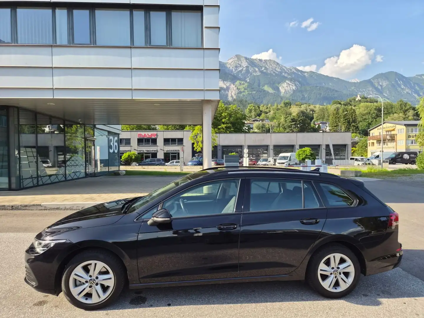 Volkswagen Golf Variant 2.0TDI Life-Pickerl neu-Ambiente Licht-LED-PDC v&h Schwarz - 2
