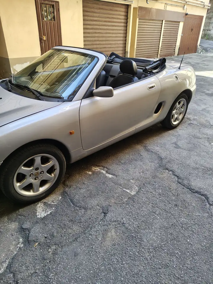 MG MGF F 1.8i, foto 11