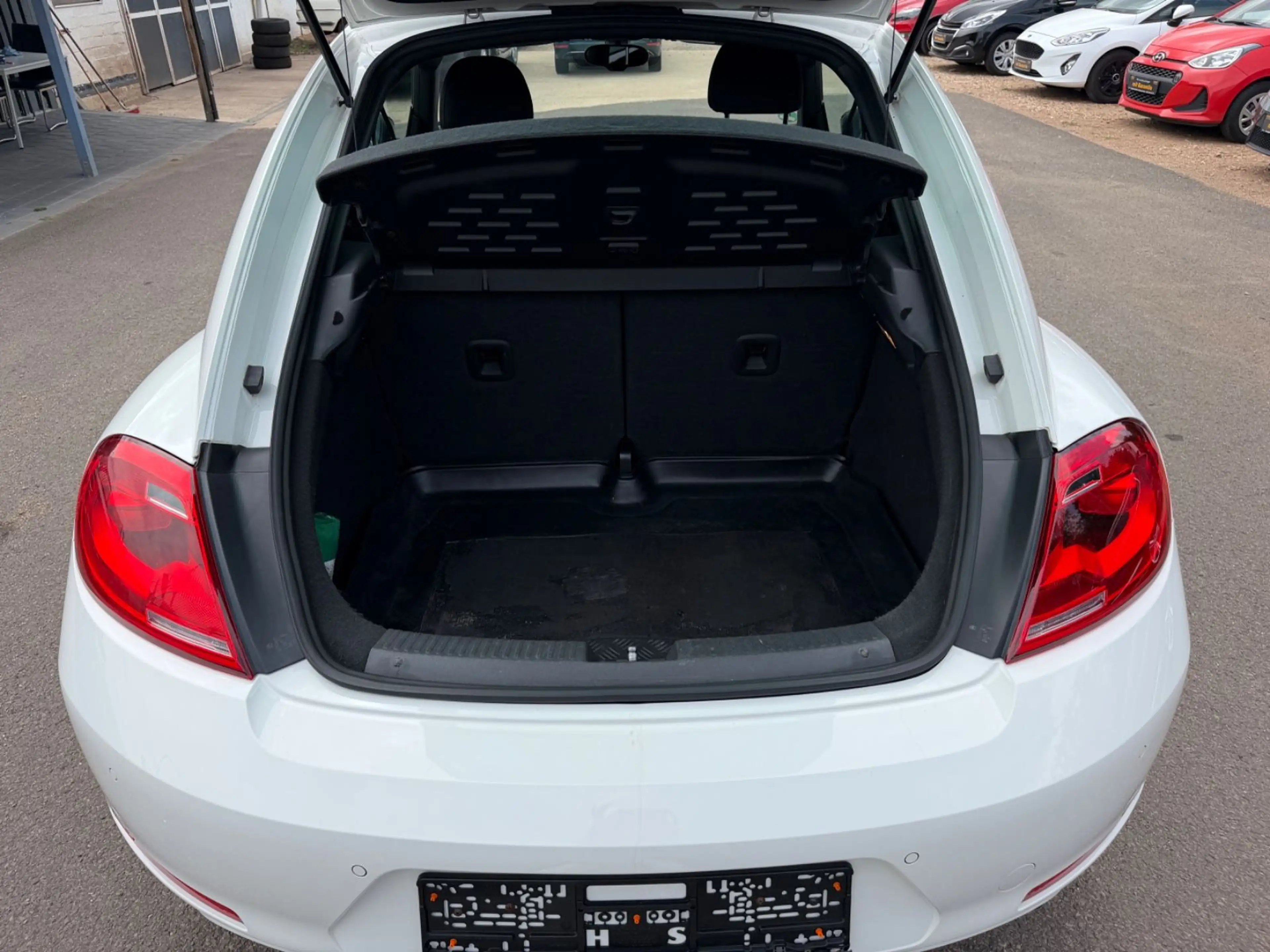 Volkswagen Beetle 2.0 16V T FSi Sport DSG+Navi+Tempomat+SHZ — photo 7