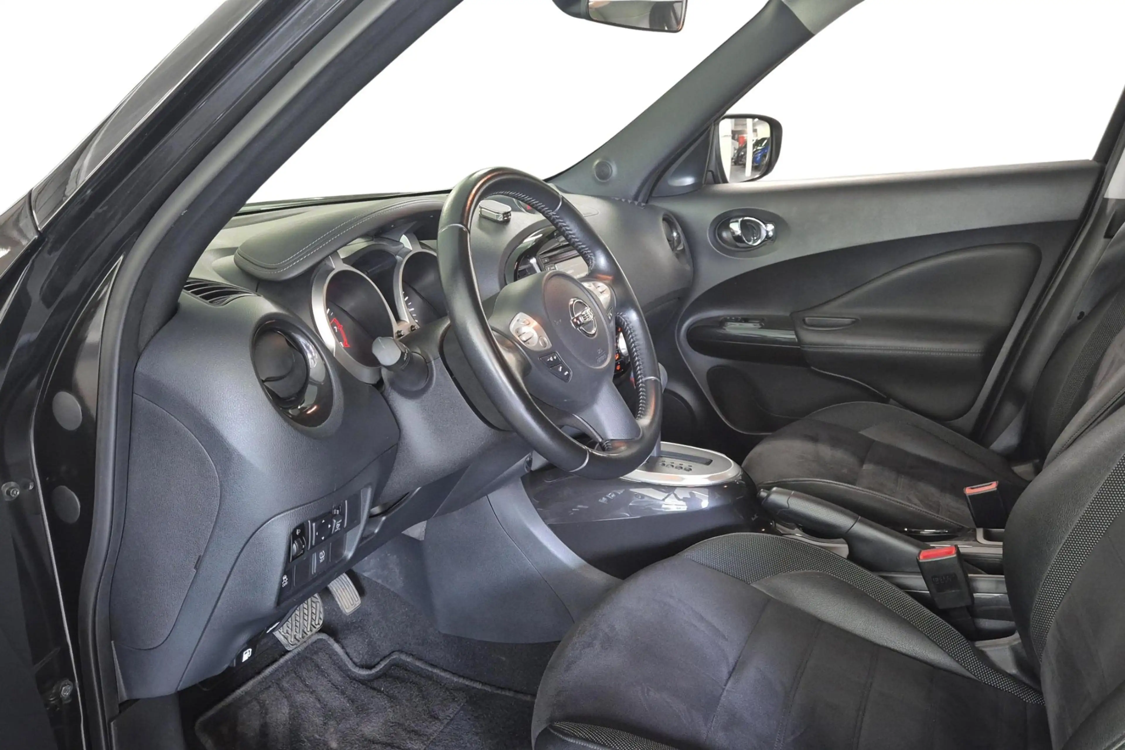 Nissan Juke 1.6 112 Xtronic N-Connecta Automaat/360 Camera/Cru — photo 11