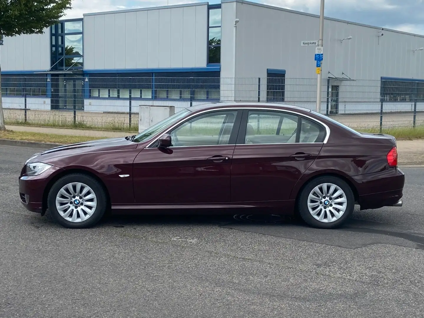BMW 325 3 Lim. 325i*Autom.*Tempo*PDC*8-Fach*1.Hand* Червоний - 2