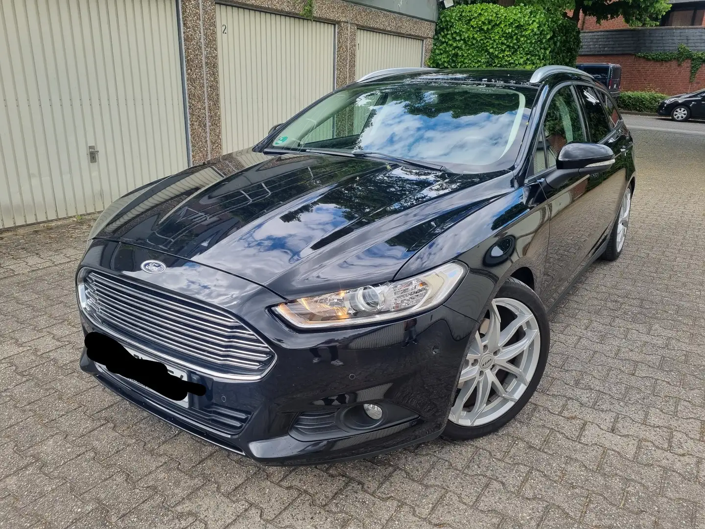 Ford Mondeo Turnier 1.5 EcoBoost /Navi/Frische Inspektion Schwarz - 2