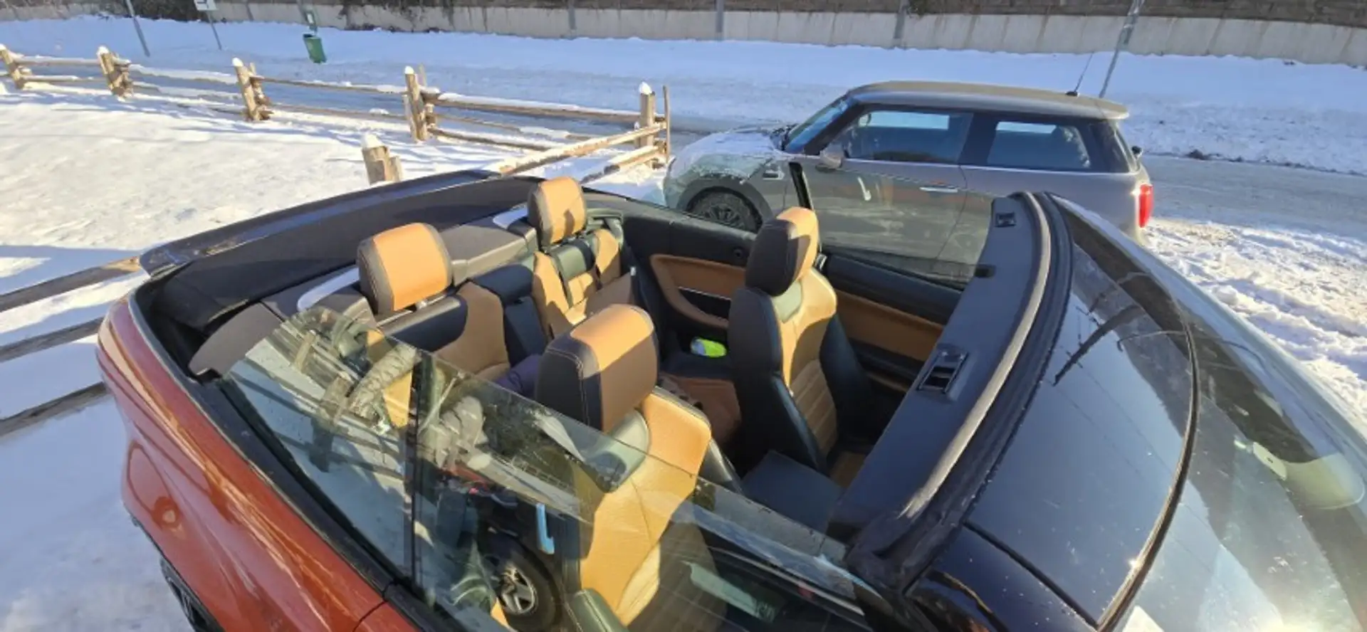Land Rover Range Rover Evoque Range Rover Evoque Cabriolet HSE Dynamic 2,0 SD4 Aut. HSE Dynamic Orange - 2