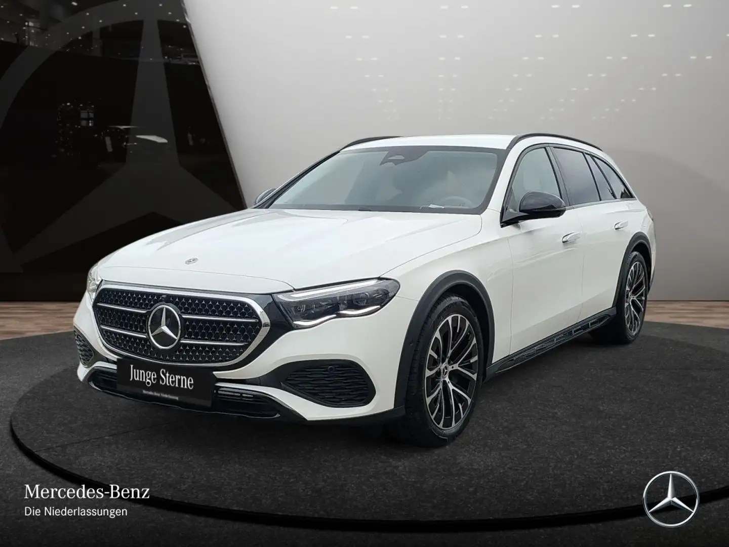 Mercedes-Benz E 300 de T 4M Hybrid Avantgarde 360° Burmester PTS Weiß - 2