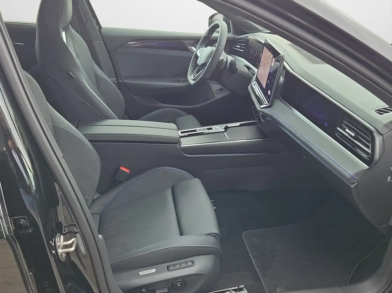 Volkswagen Passat Variant 2.0 TDI DSG 4M R-Line 14