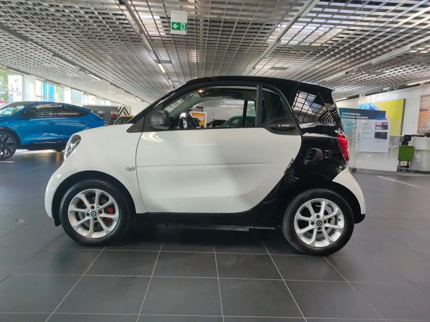 smart forTwo coupe electric drive edition green flash Klima Schwarz - 2