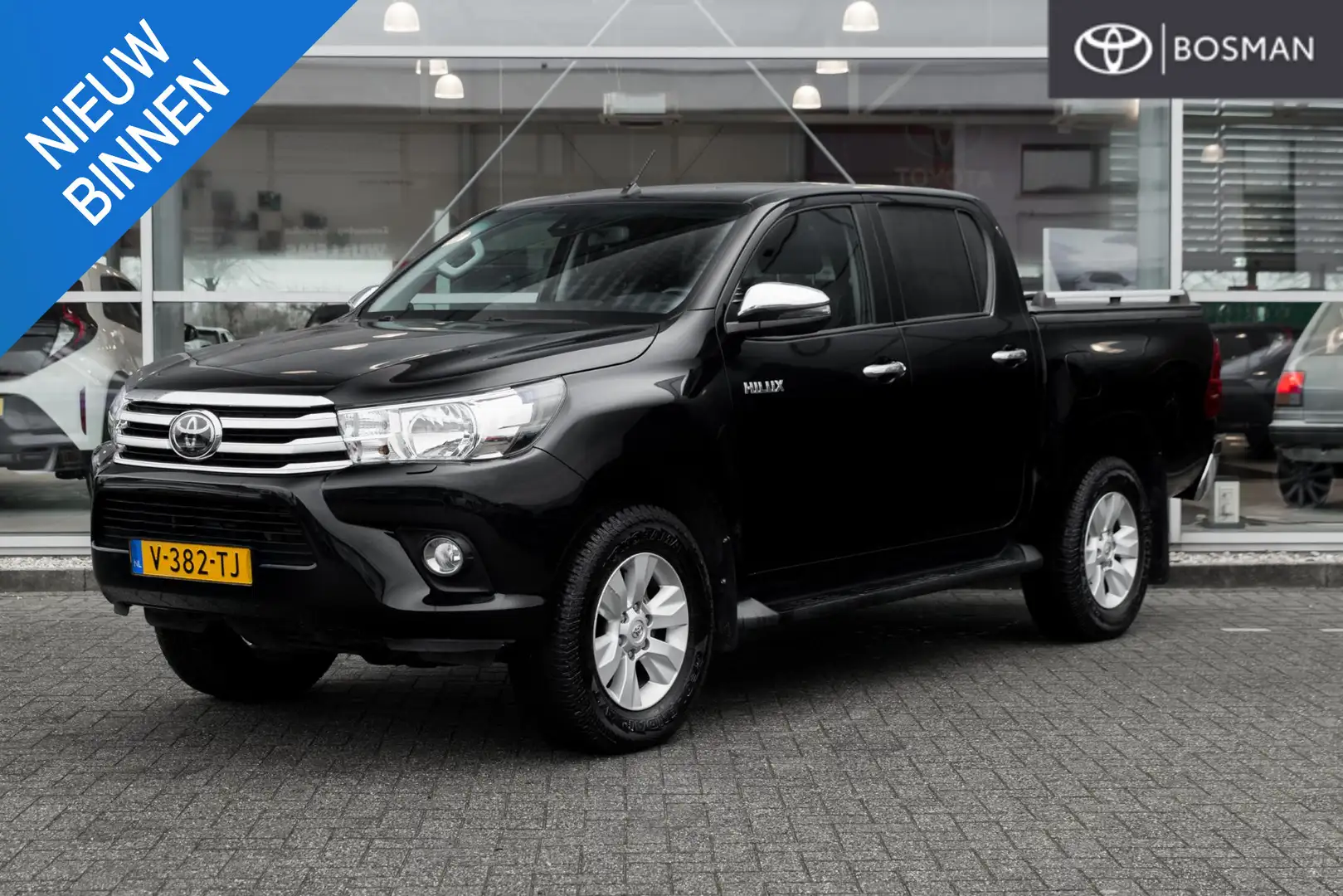 Toyota Hilux 2.4 D-4D-F Double Cab Professional Noir - 1